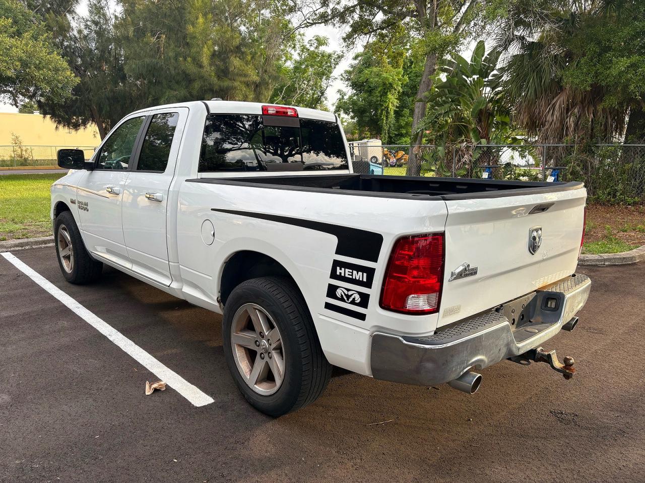 2014 Ram 1500 Slt White vin: 1C6RR6GT8ES480498