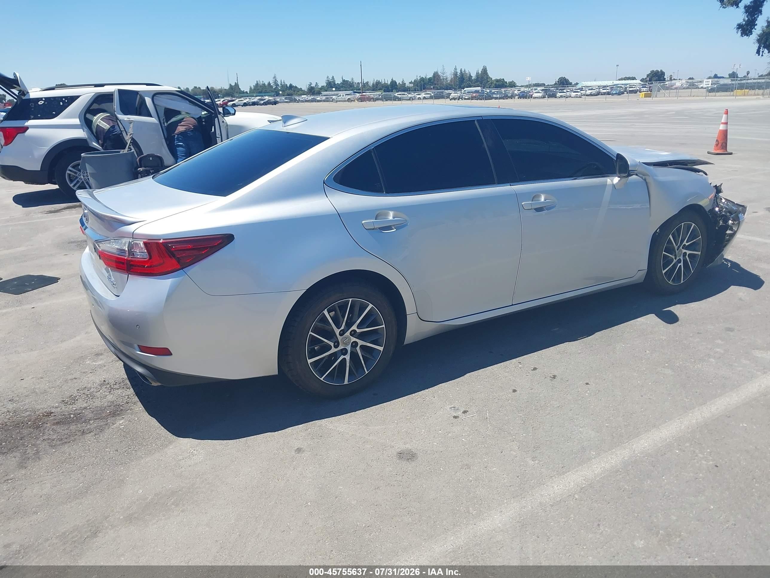 2016 Lexus Es 350   Silver vin: 58ABK1GG0GU012748