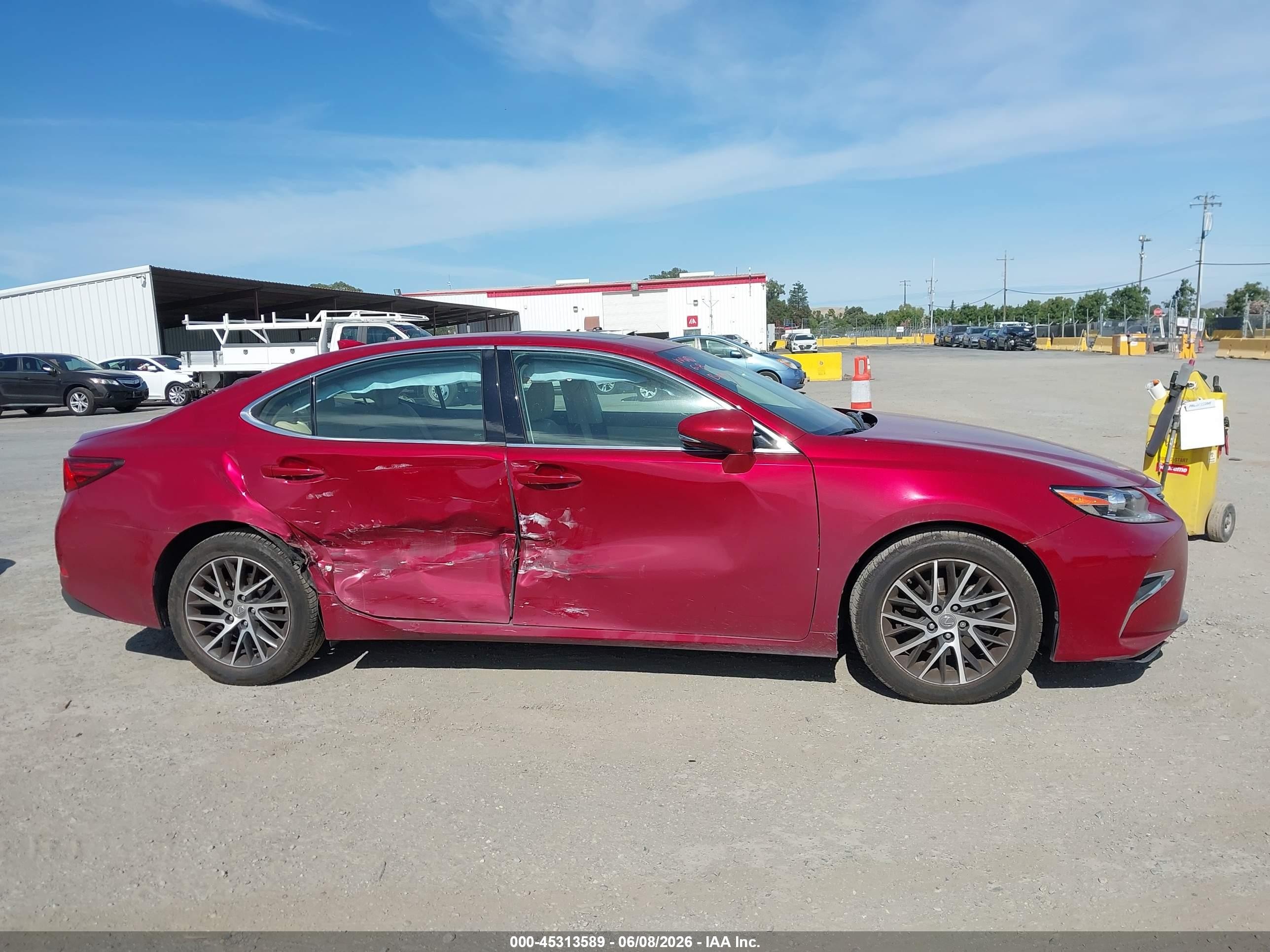 2017 Lexus Es 350 Red vin: 58ABK1GG4HU070489