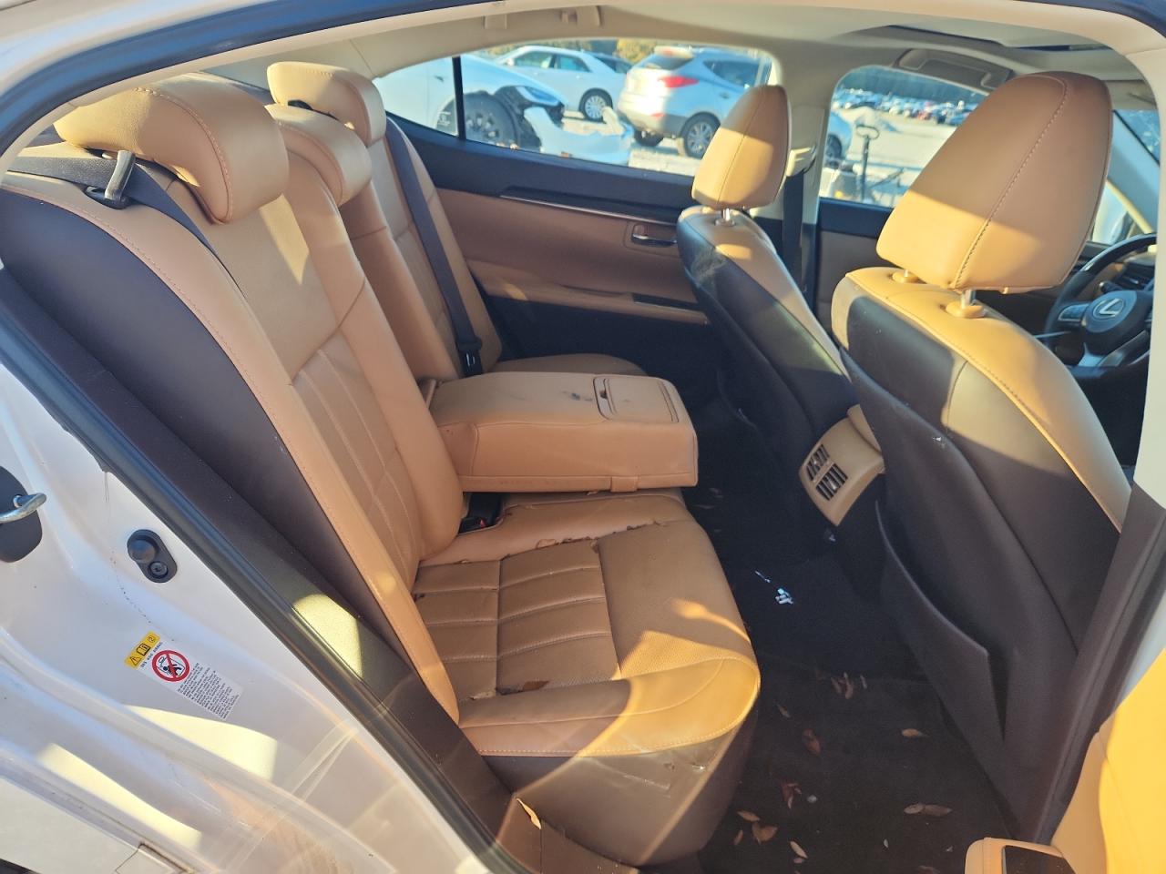 2018 Lexus Es 350 Белый vin: 58ABK1GG4JU101326