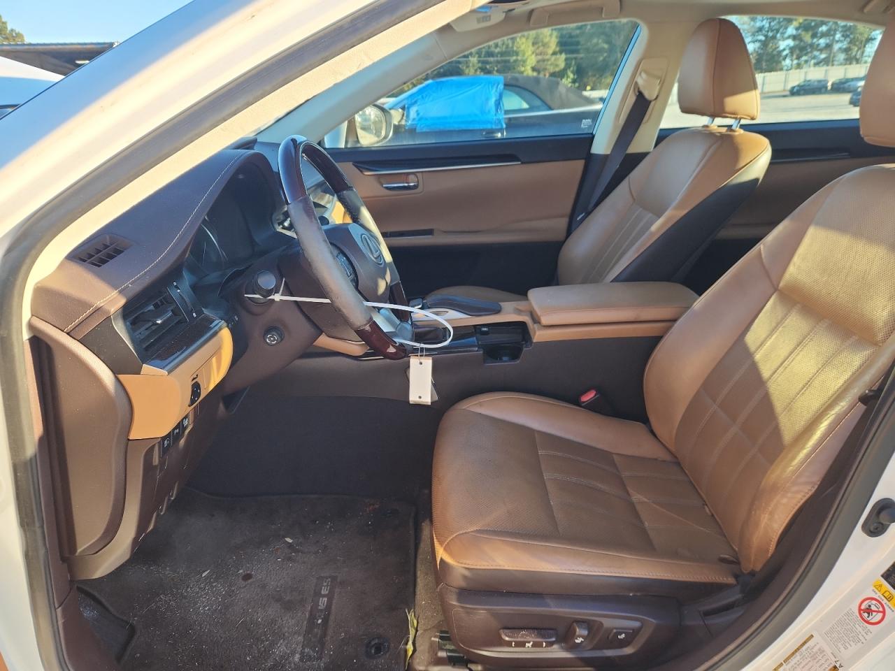 2018 Lexus Es 350 Белый vin: 58ABK1GG4JU101326