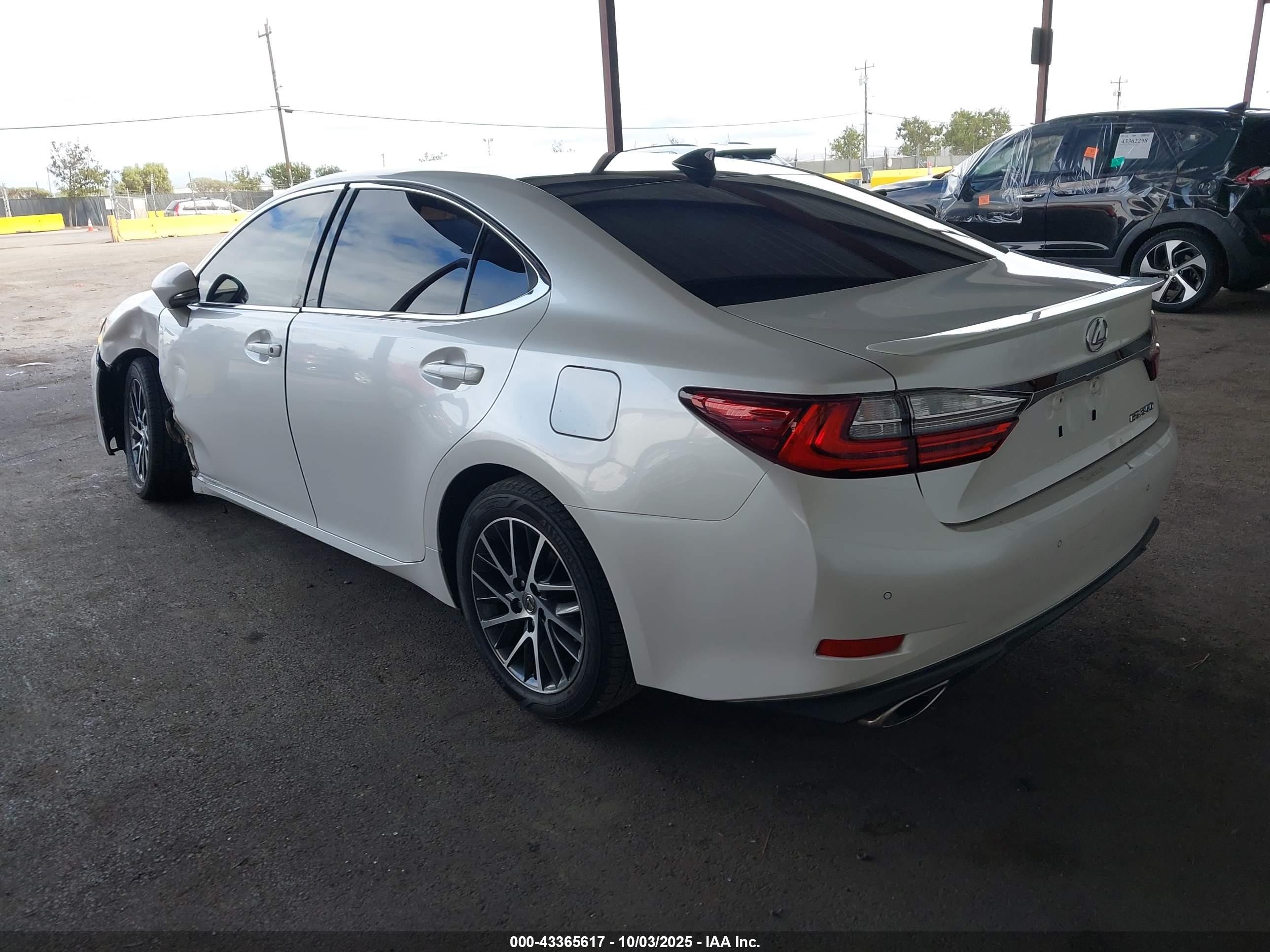 2017 Lexus Es 350   White vin: 58ABK1GG5HU069609