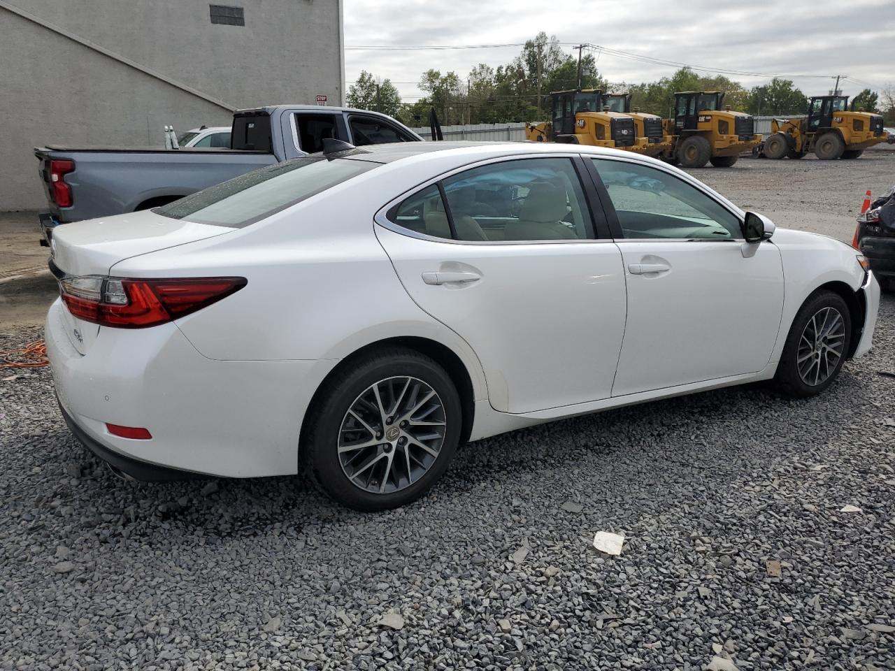 2018 Lexus Es 350 Белый vin: 58ABK1GG5JU092569