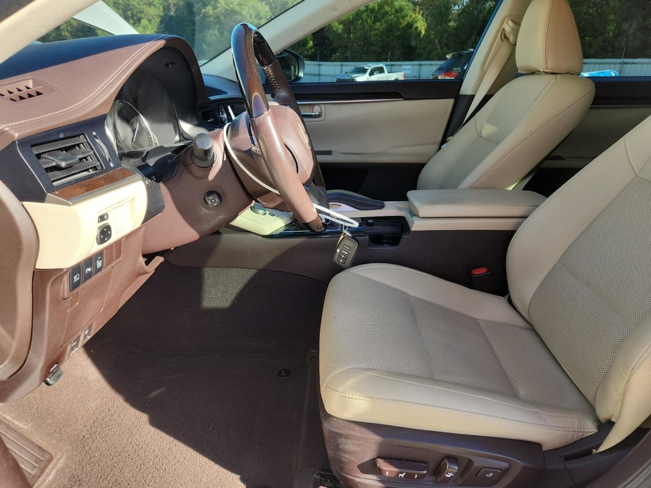 2018 Lexus Es 350 Белый vin: 58ABK1GG5JU111895