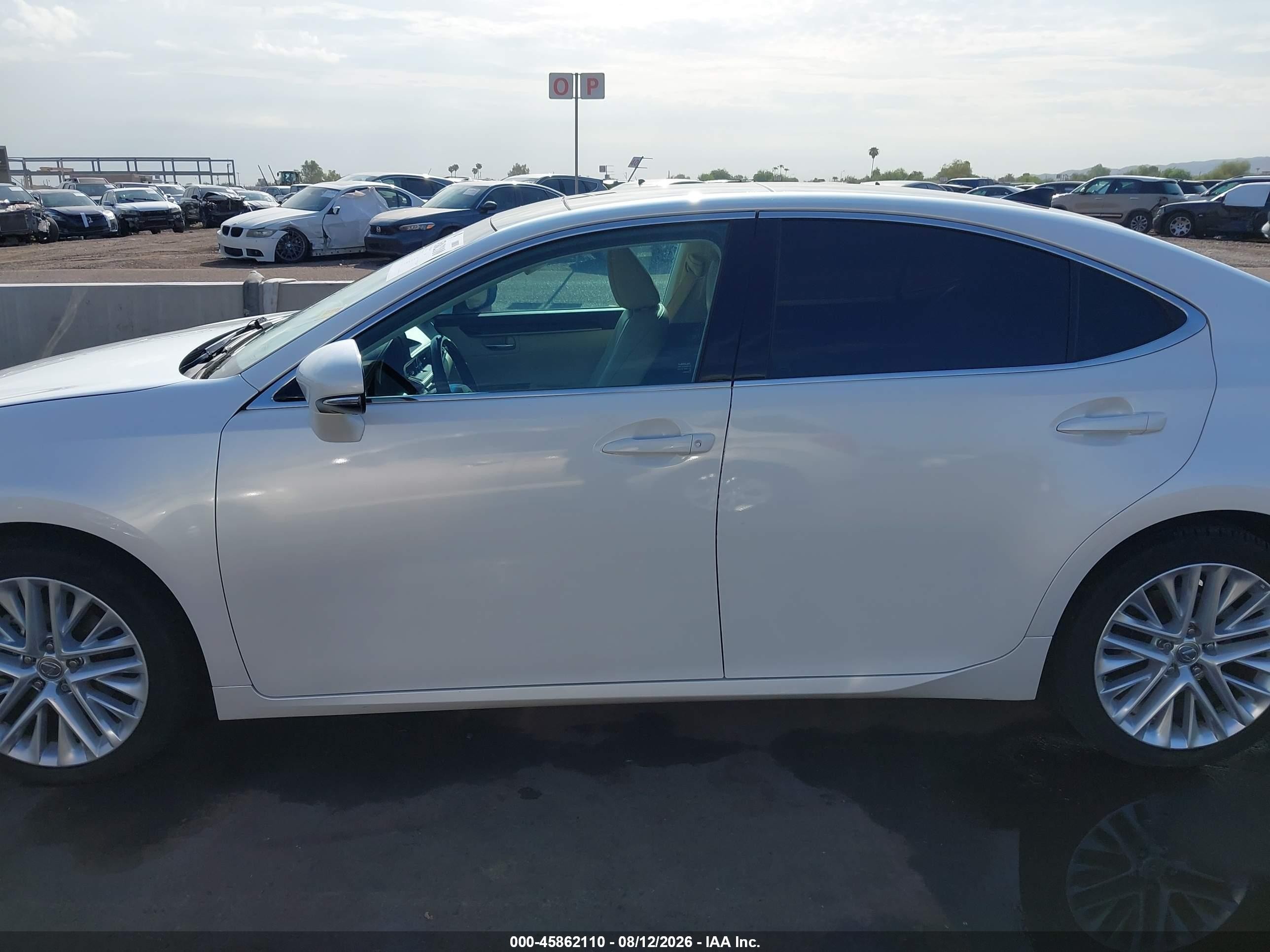 2016 Lexus Es 350   White vin: 58ABK1GG6GU026802