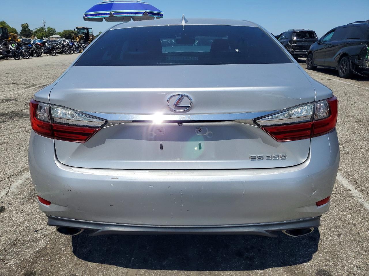 2018 Lexus Es 350 Silver vin: 58ABK1GG8JU102690