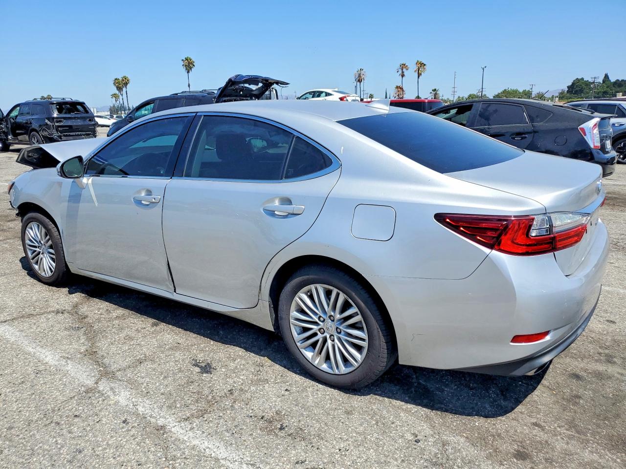 2018 Lexus Es 350 Silver vin: 58ABK1GG8JU102690