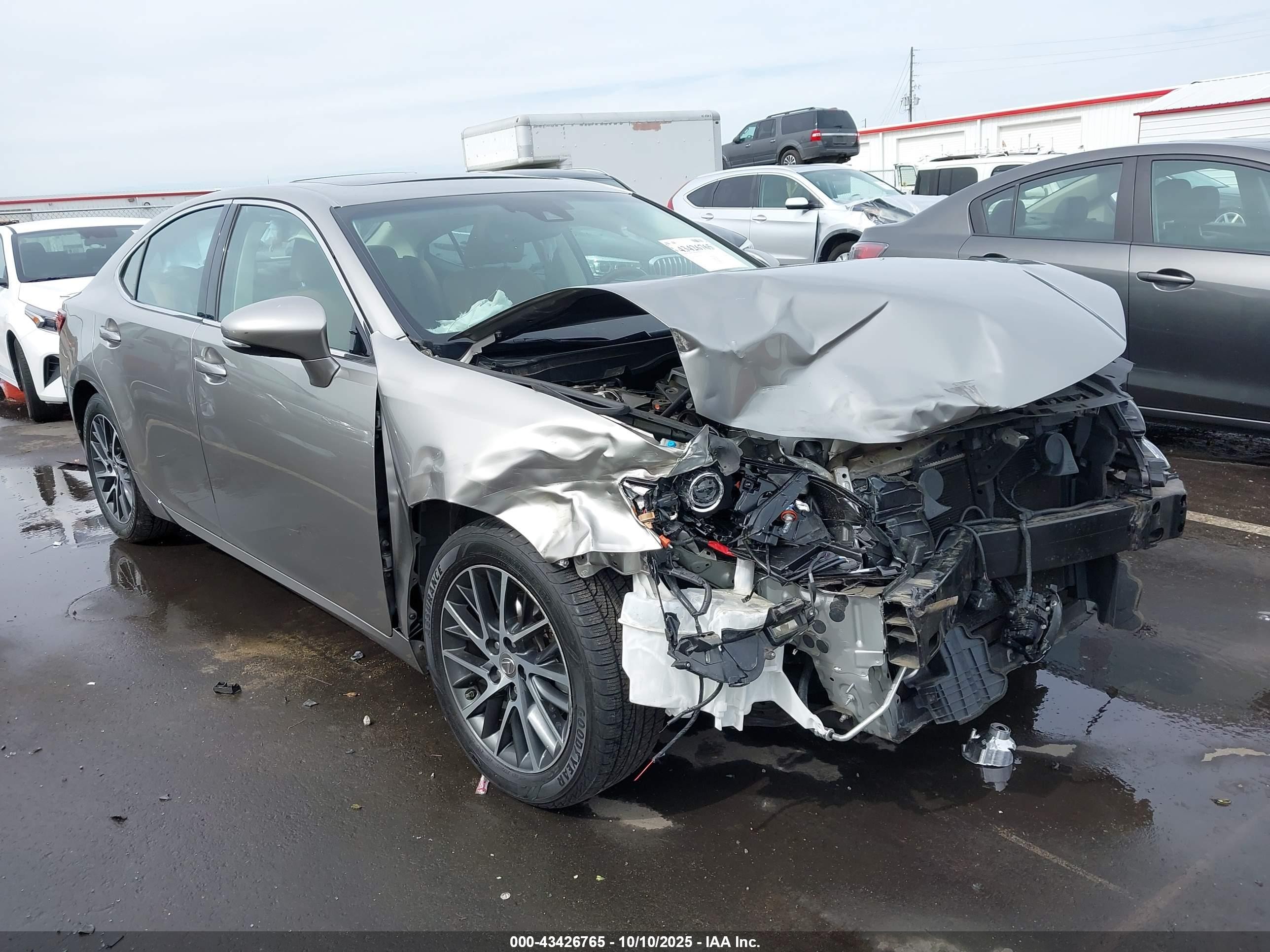 2017 Lexus Es 350   Silver vin: 58ABK1GGXHU055785