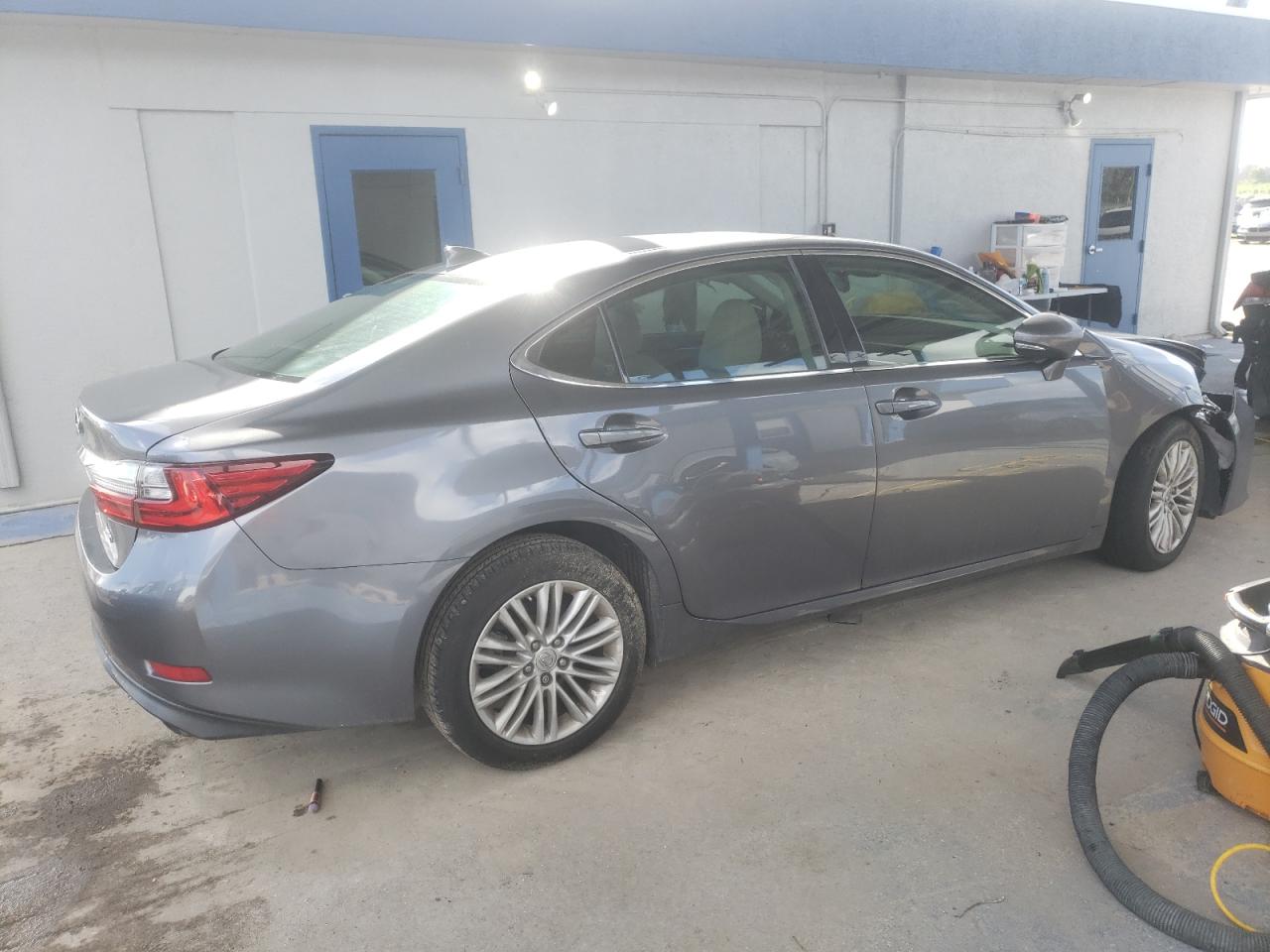 2018 Lexus Es 350 Серый vin: 58ABK1GGXJU082975
