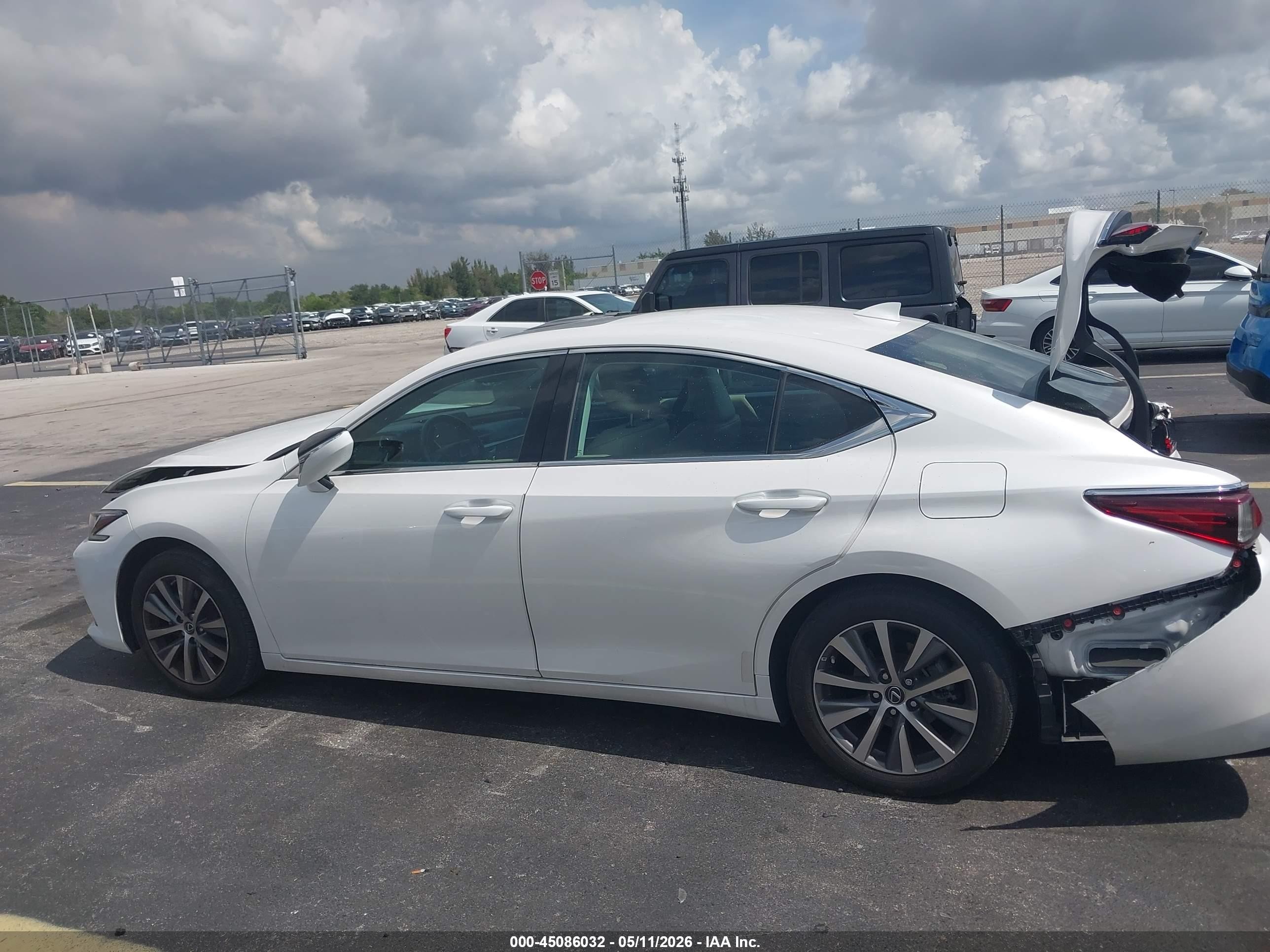 2019 Lexus Es 350 Белый vin: 58ABZ1B12KU031213