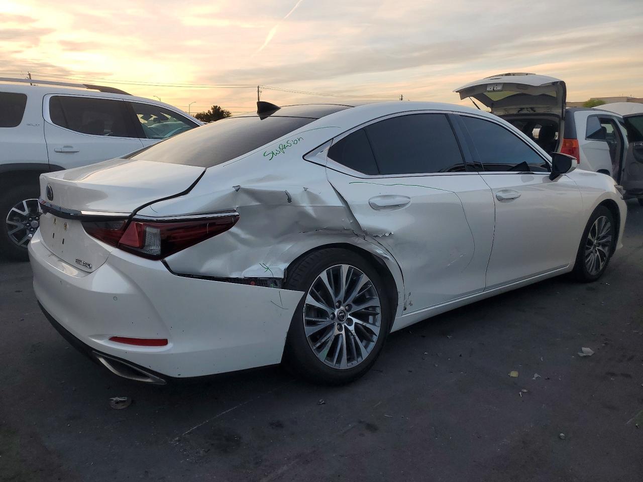 2019 Lexus Es 350 Base White vin: 58ABZ1B17KU010079