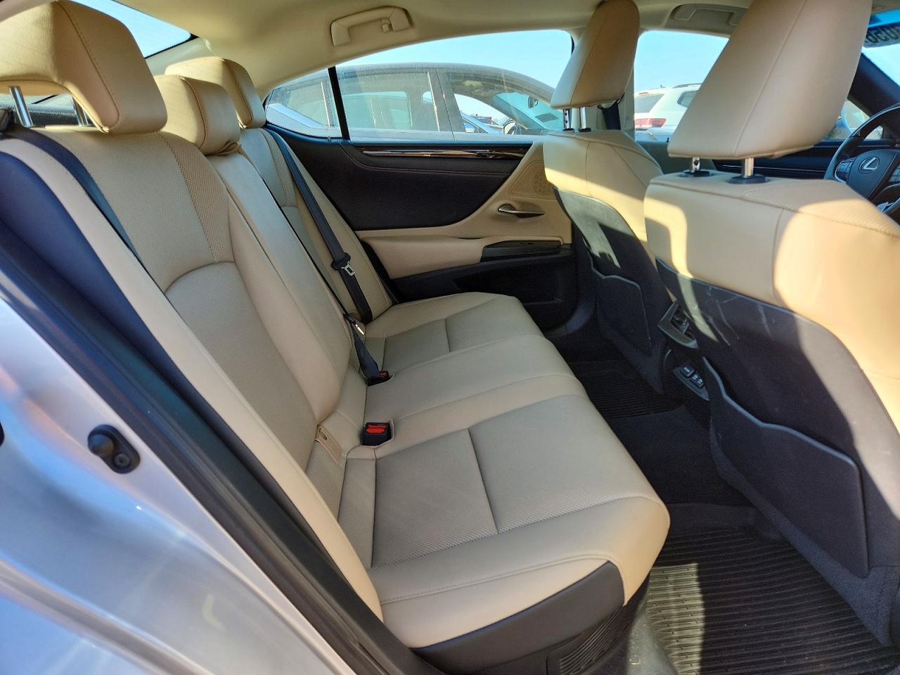 2020 Lexus Es 300h Серебряный vin: 58AD21B11LU008973
