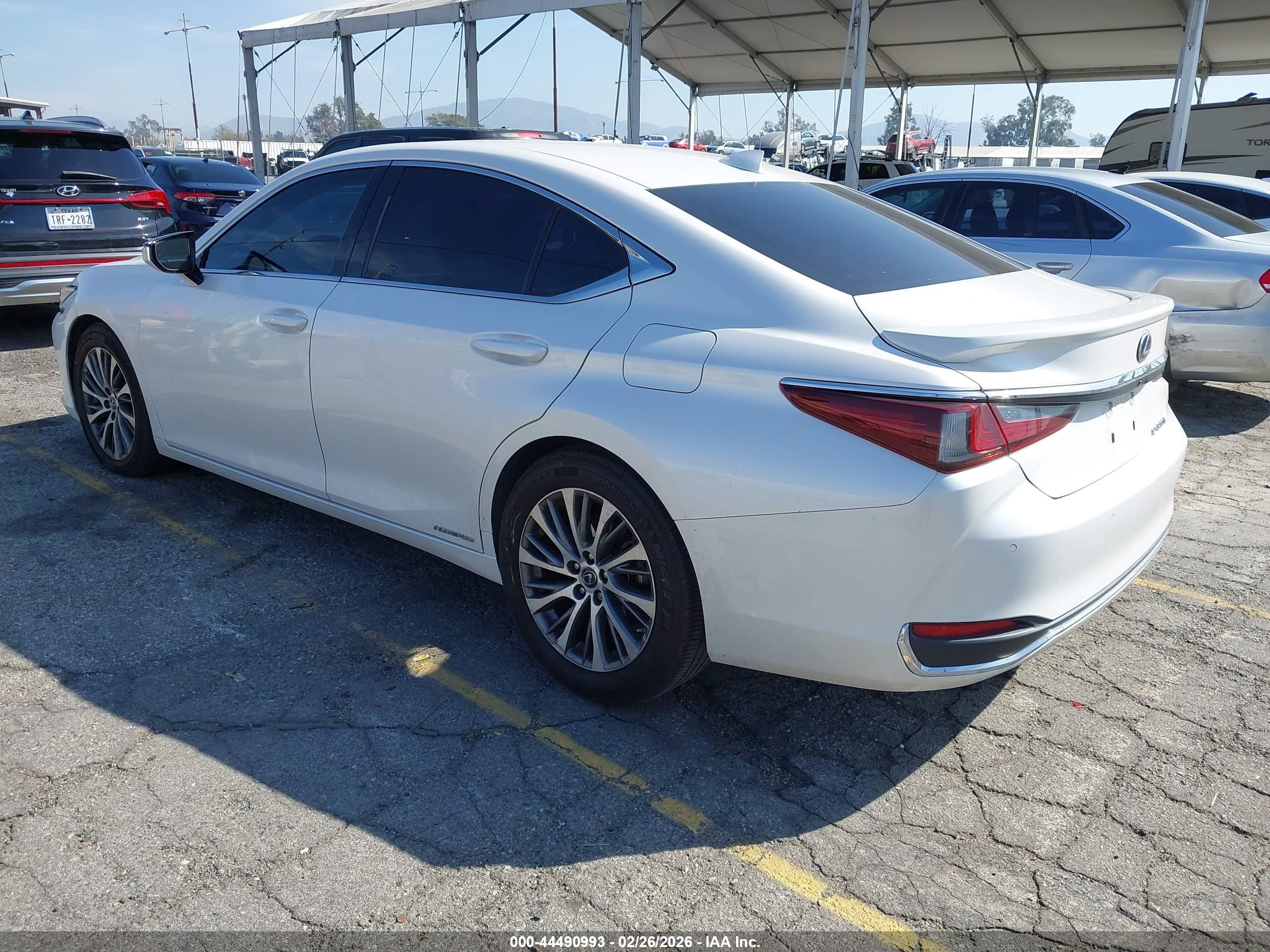 2020 Lexus Es 300h   White vin: 58AD21B12LU009565