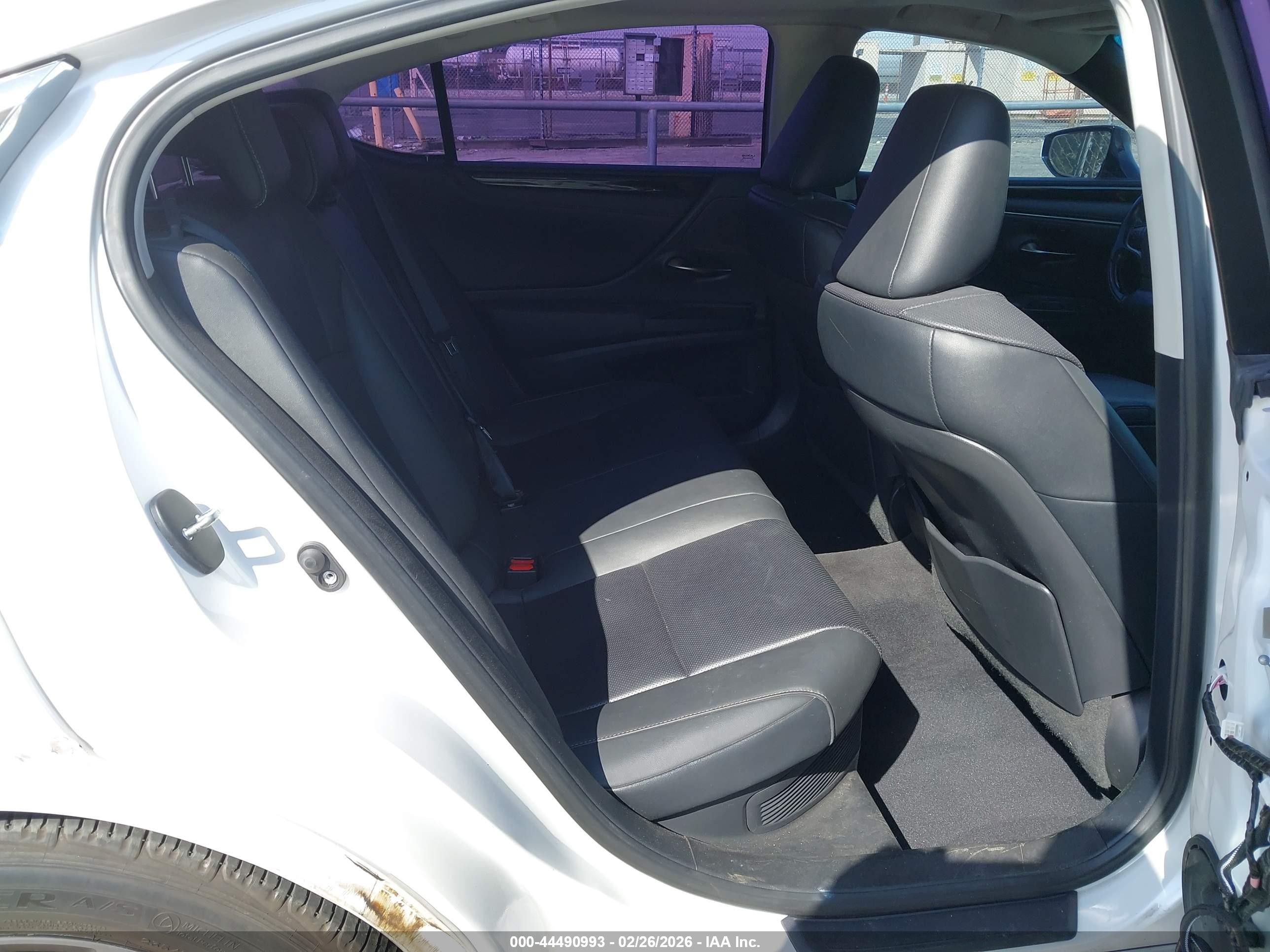 2020 Lexus Es 300h   White vin: 58AD21B12LU009565