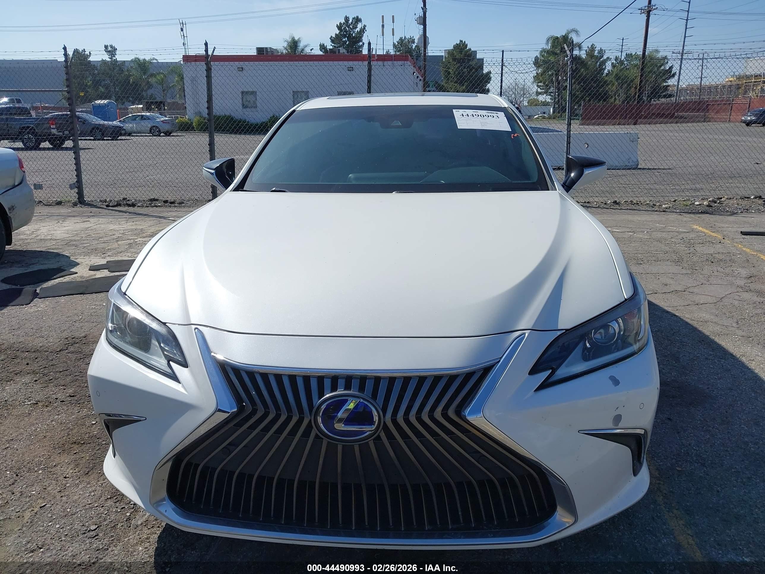 2020 Lexus Es 300h   White vin: 58AD21B12LU009565