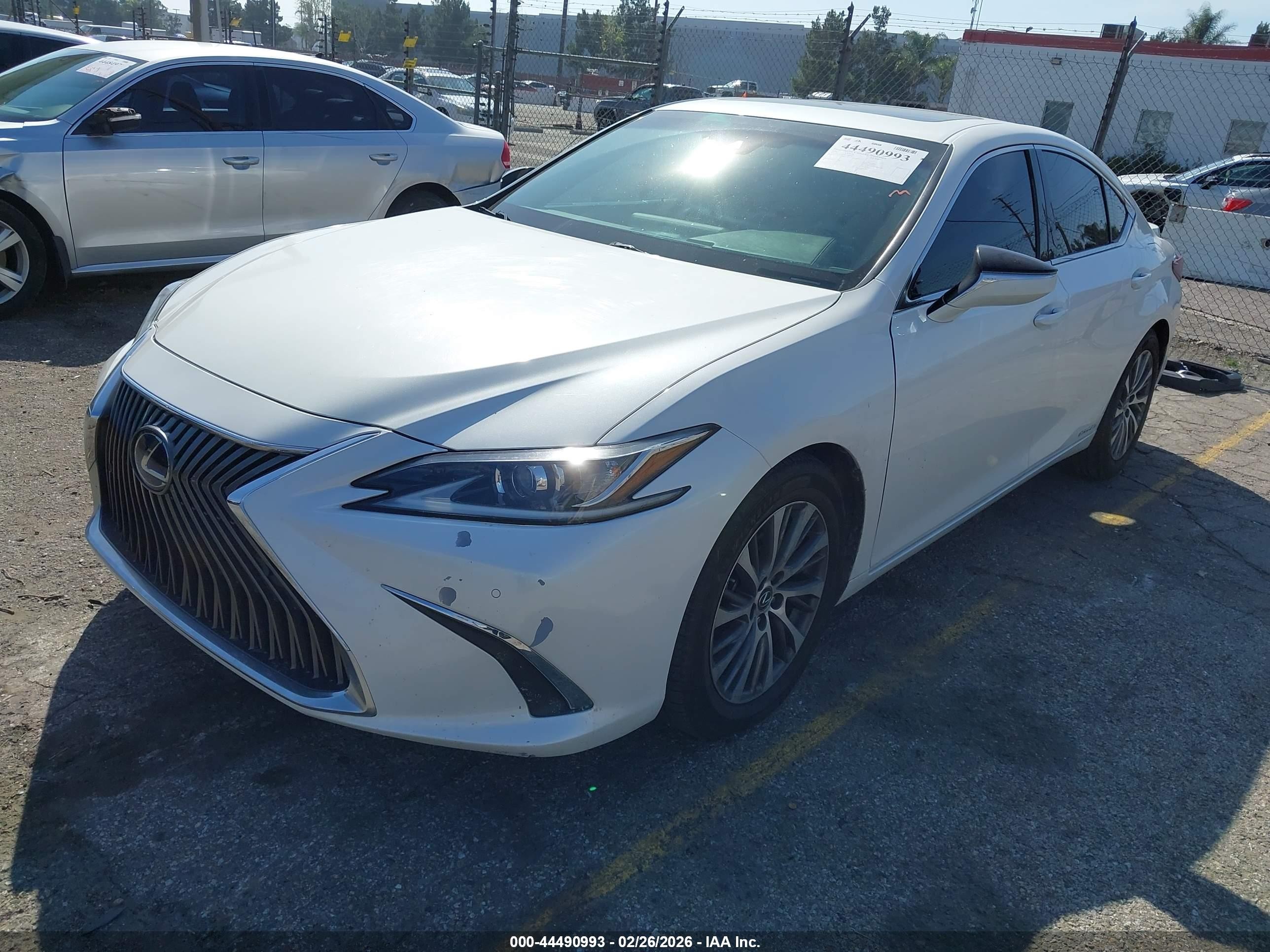 2020 Lexus Es 300h   White vin: 58AD21B12LU009565