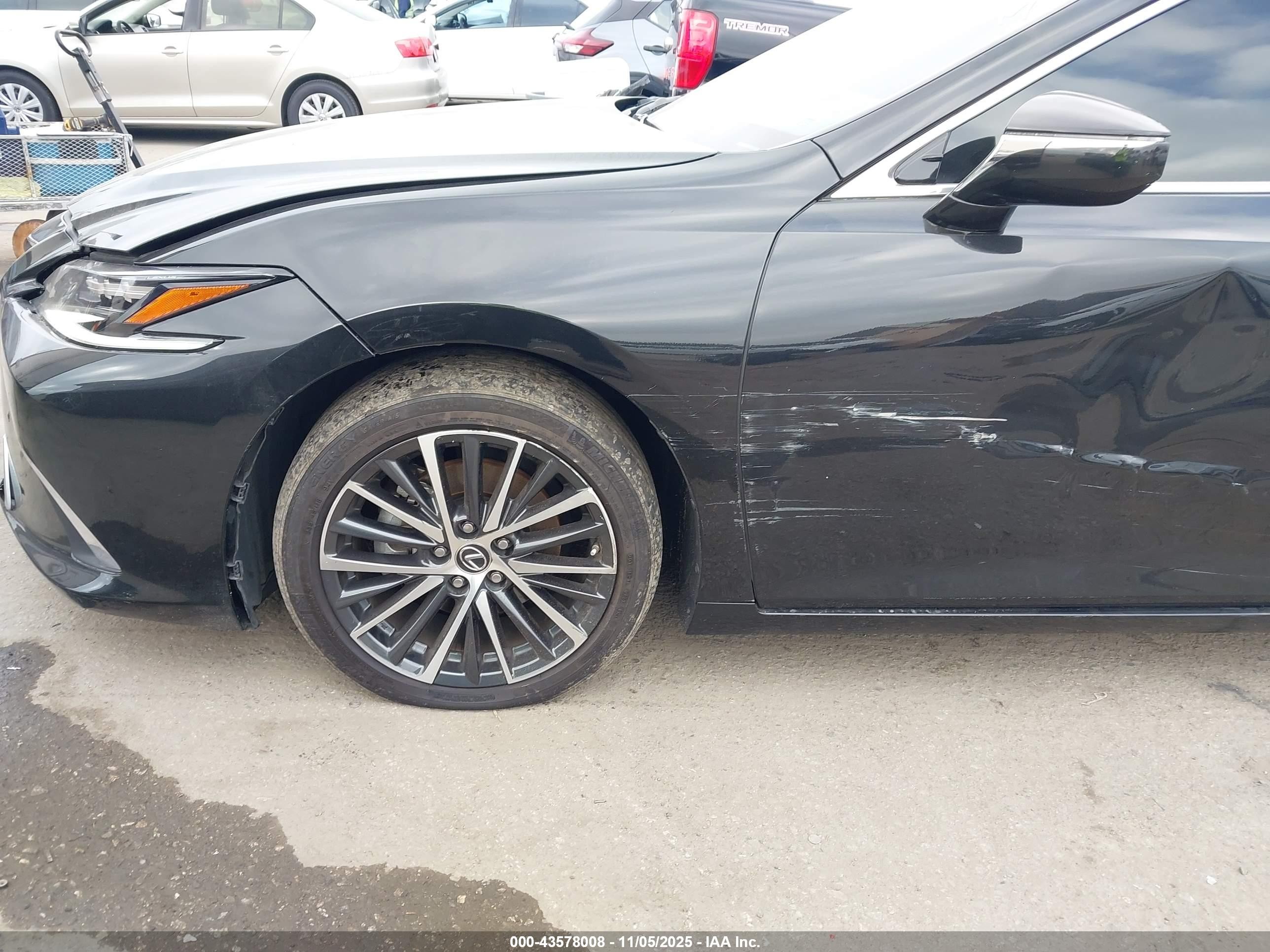 2024 Lexus Es 300h   Black vin: 58ADA1C12RU049090