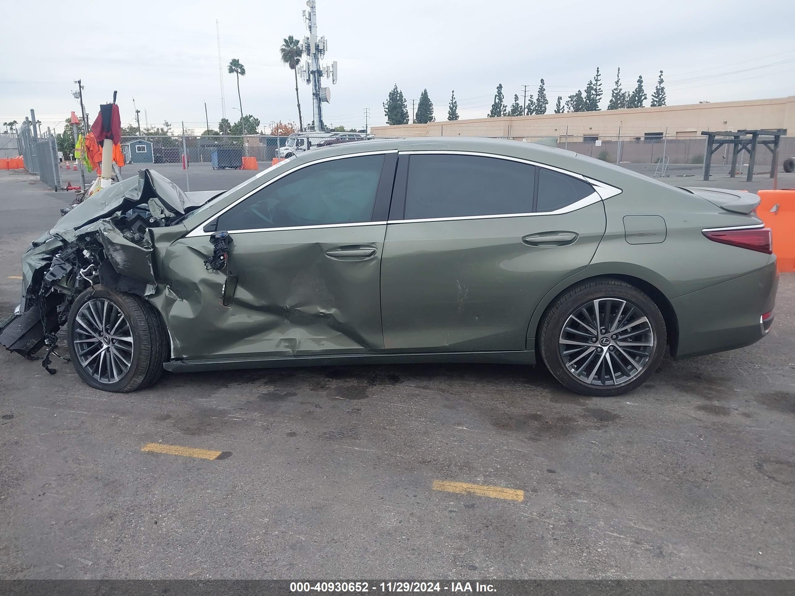 2025 Lexus Es 300h   Gray vin: 58ADA1C16SU057652