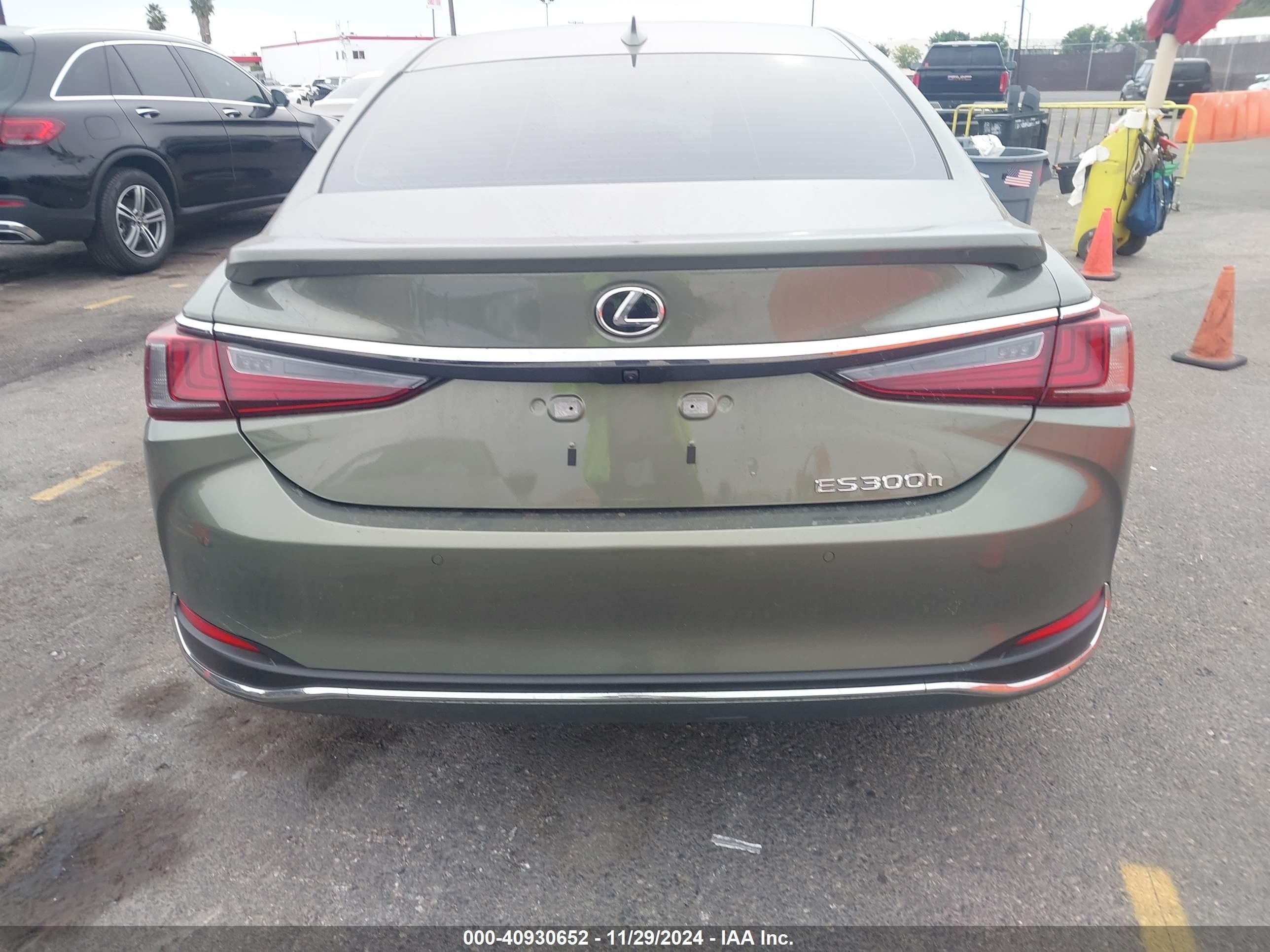 2025 Lexus Es 300h   Gray vin: 58ADA1C16SU057652