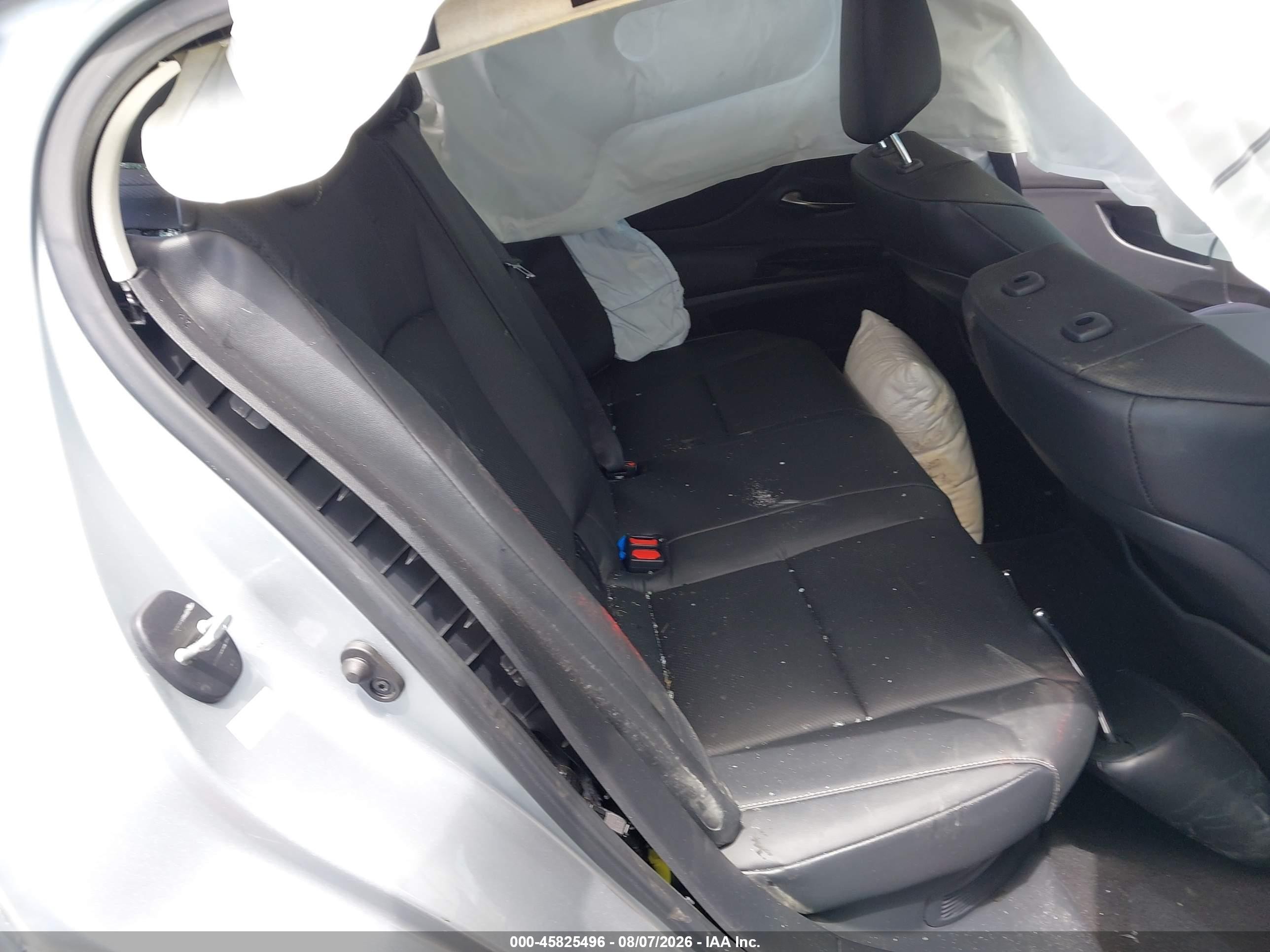 2024 Lexus Es 300h Серебряный vin: 58ADA1C1XRU052531