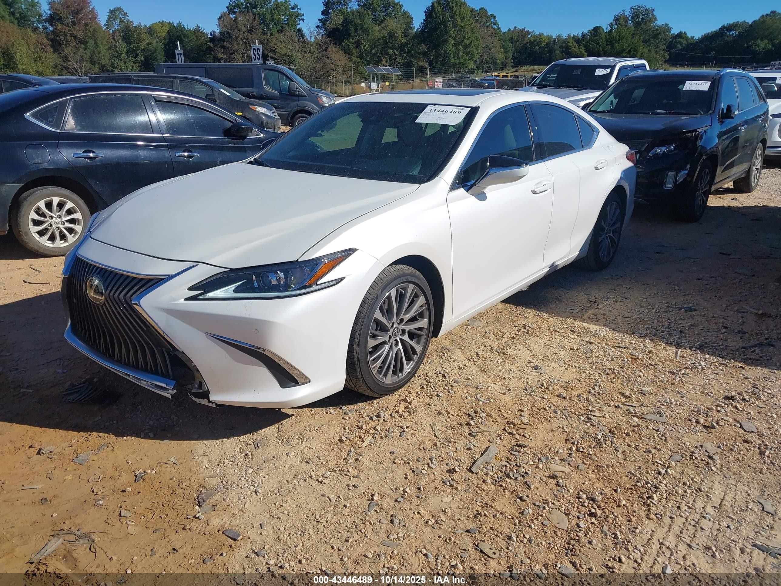 2020 Lexus Es 350   White vin: 58ADZ1B17LU078893