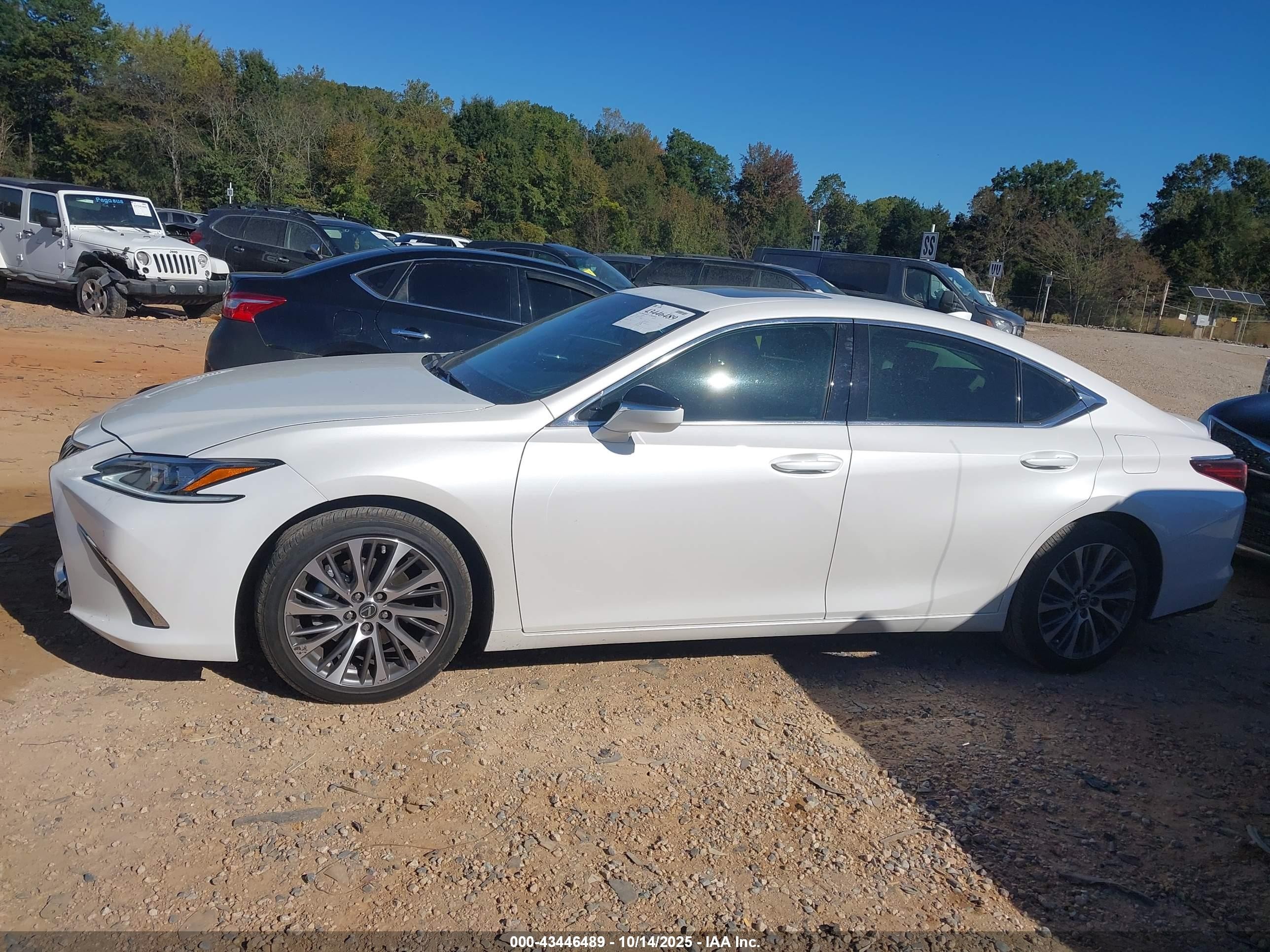 2020 Lexus Es 350   White vin: 58ADZ1B17LU078893