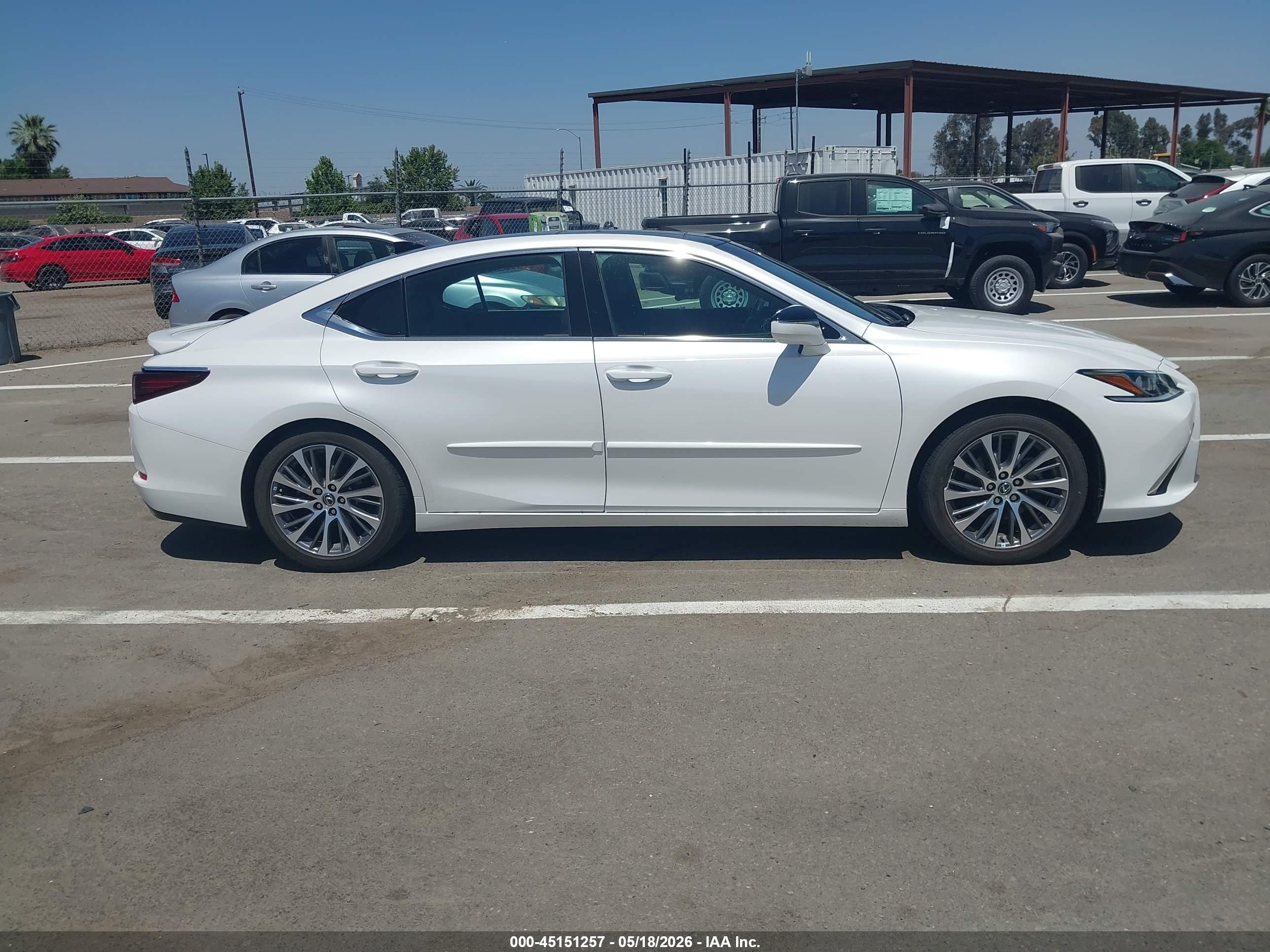 2021 Lexus Es 350   White vin: 58ADZ1B17MU107410