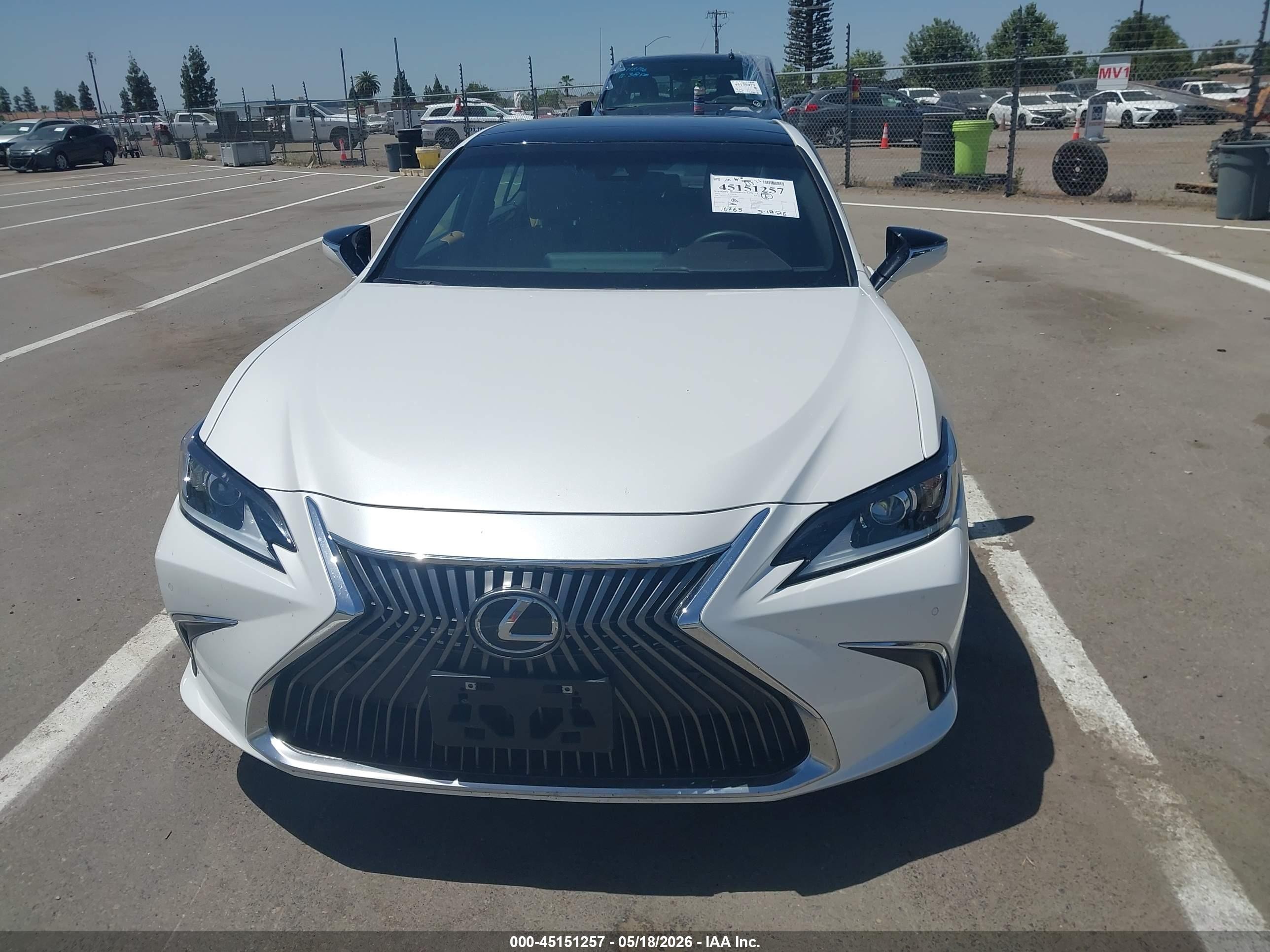 2021 Lexus Es 350   White vin: 58ADZ1B17MU107410
