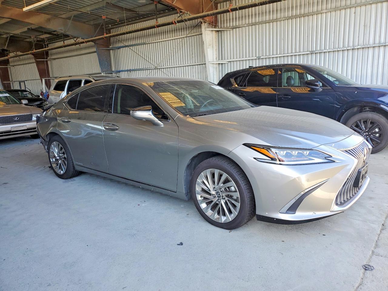2020 Lexus Es 300h Luxury Серебряный vin: 58AE21B17LU012174