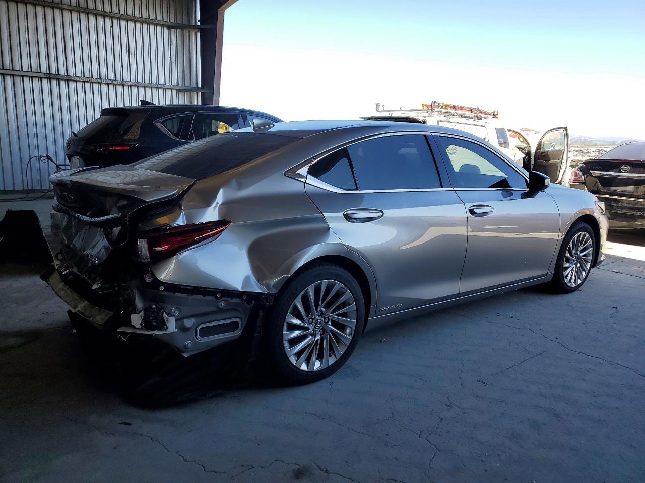 2020 Lexus Es 300h Luxury Серебряный vin: 58AE21B17LU012174