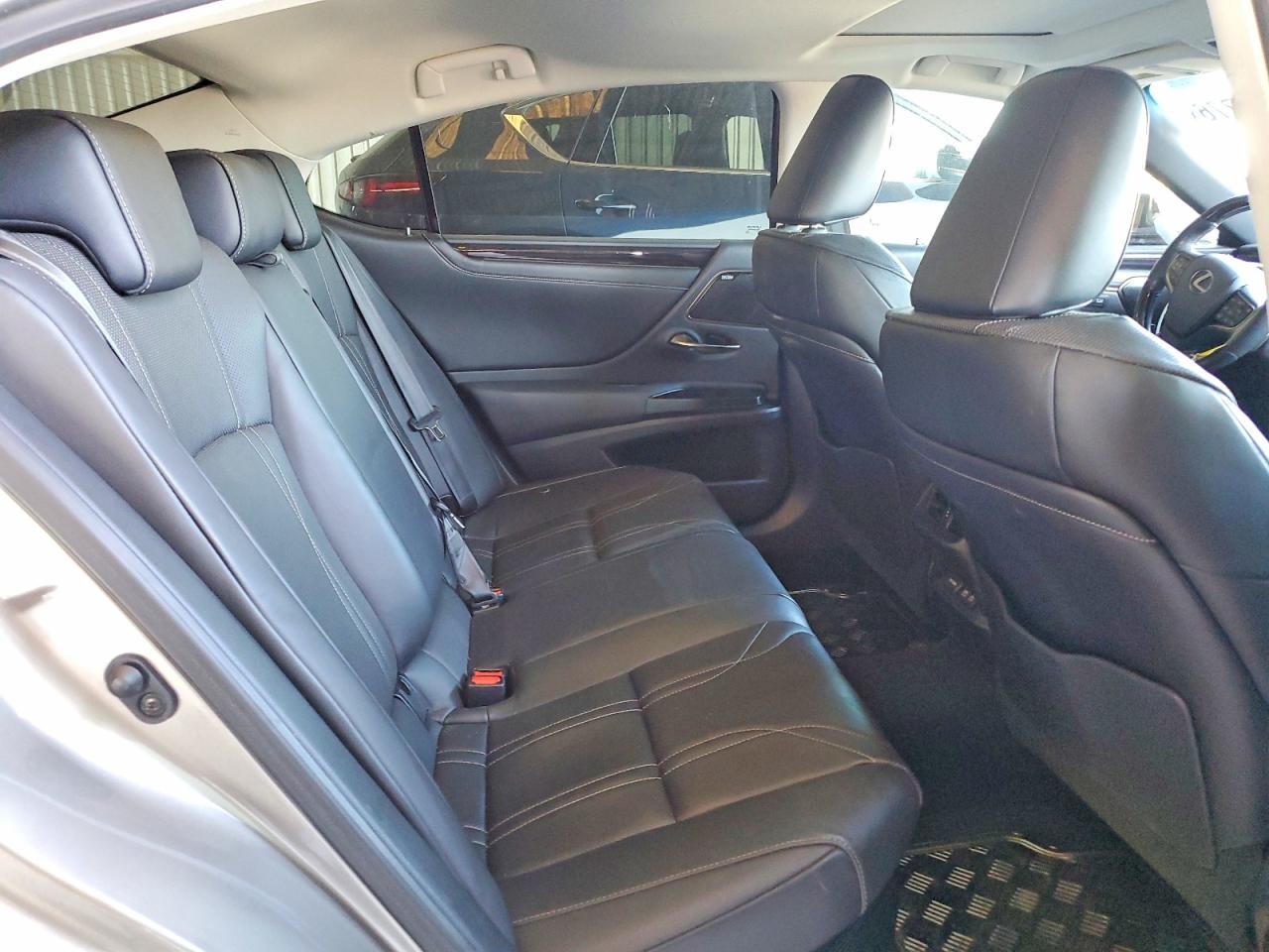 2020 Lexus Es 300h Luxury Серебряный vin: 58AE21B17LU012174