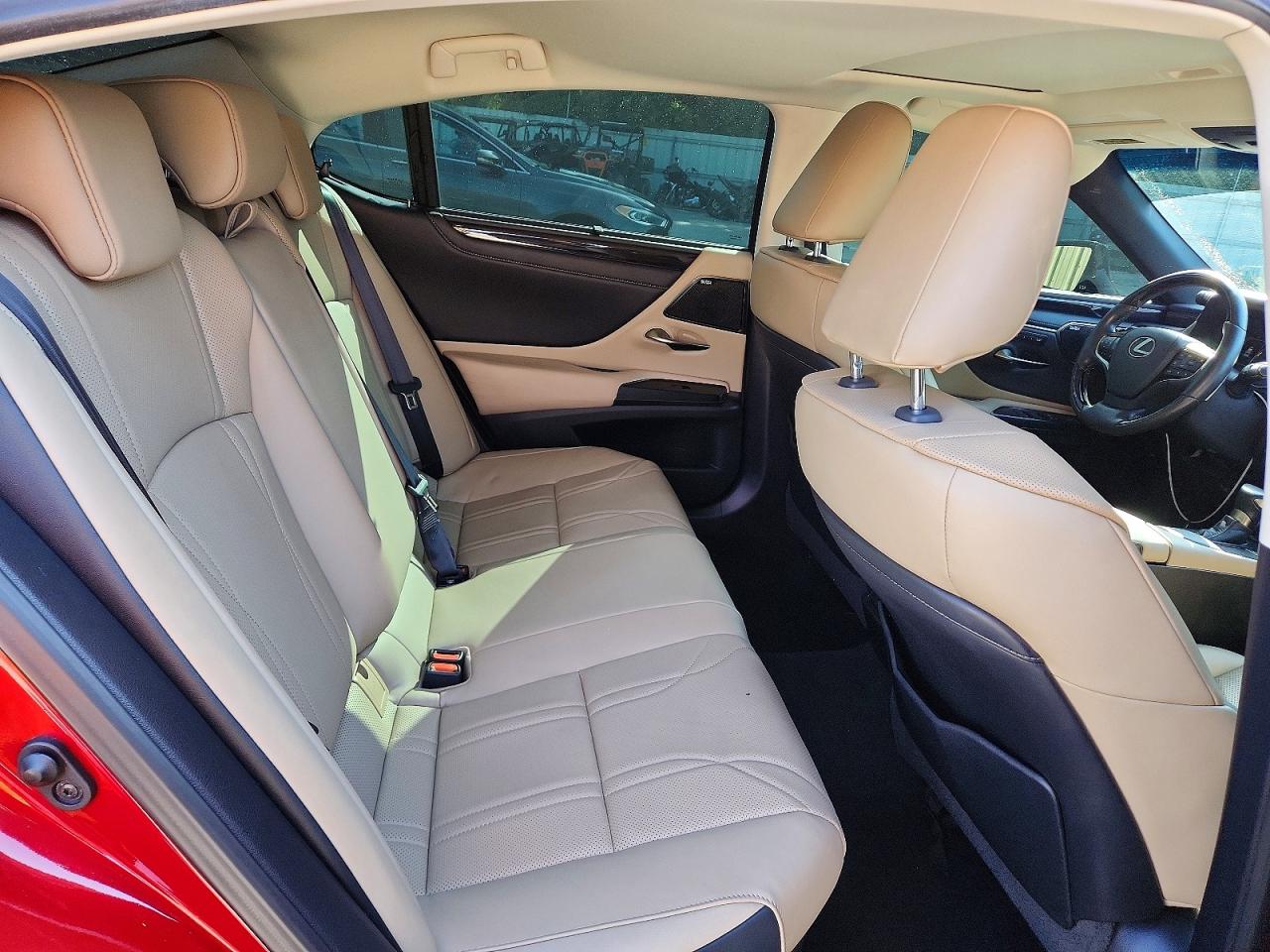 2020 Lexus Es 300h Ultra Luxury Red vin: 58AF21B19LU012357