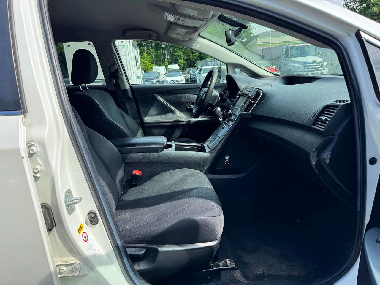 2014 Toyota Venza Le White vin: 4T3BK3BB2EU096669
