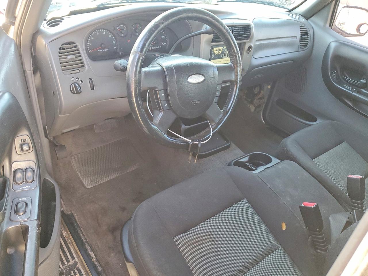2004 Ford Ranger Super Cab Silver vin: 1FTYR14U04PA46985