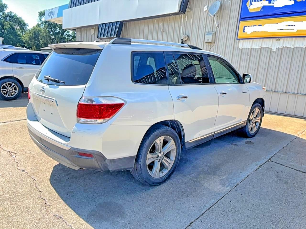2011 Toyota Highlander Limited White vin: 5TDYK3EH3BS038710