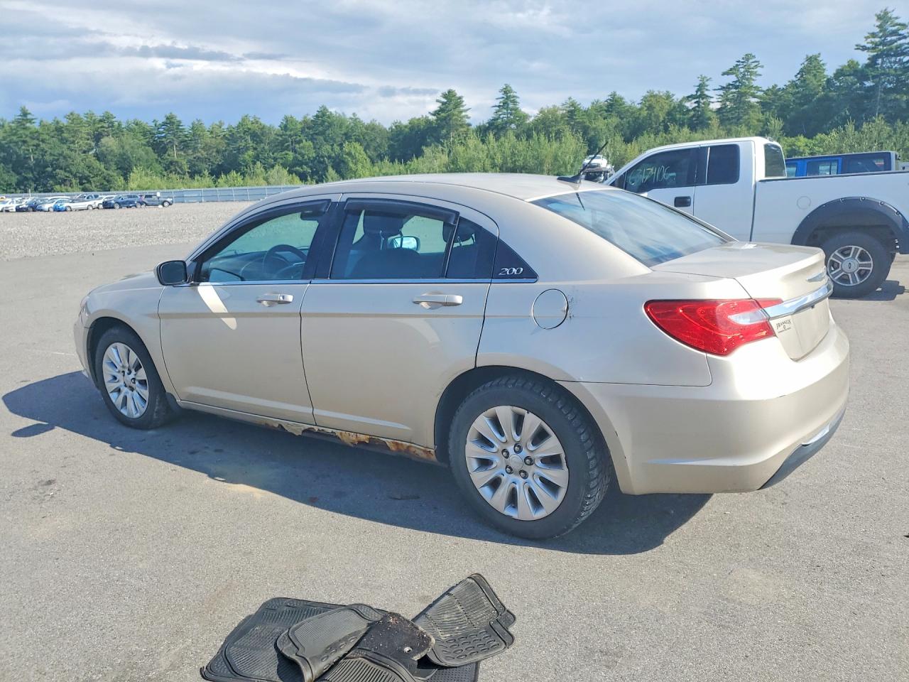 2014 Chrysler 200 Lx Beige vin: 1C3CCBAB3EN124097