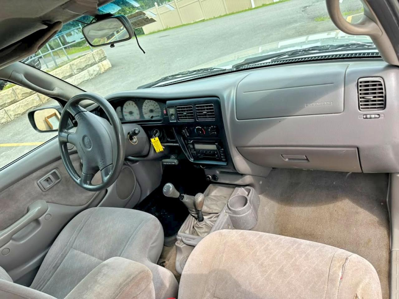 2004 Toyota Tacoma Xtracab Серебряный vin: 5TEWM72N74Z399611