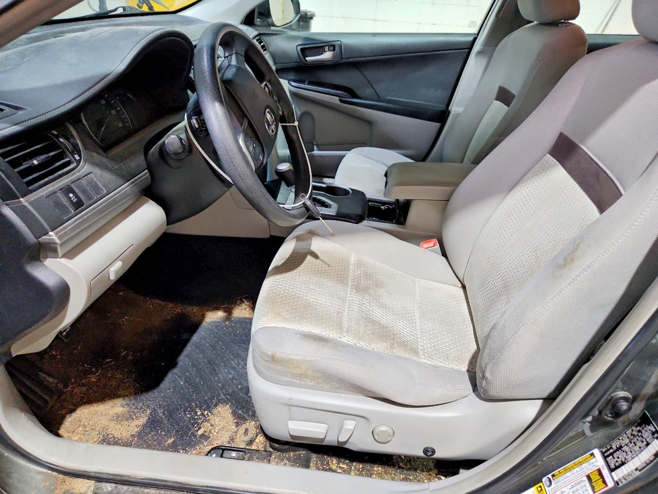 2012 Toyota Camry Le Green vin: 4T4BF1FK7CR177813