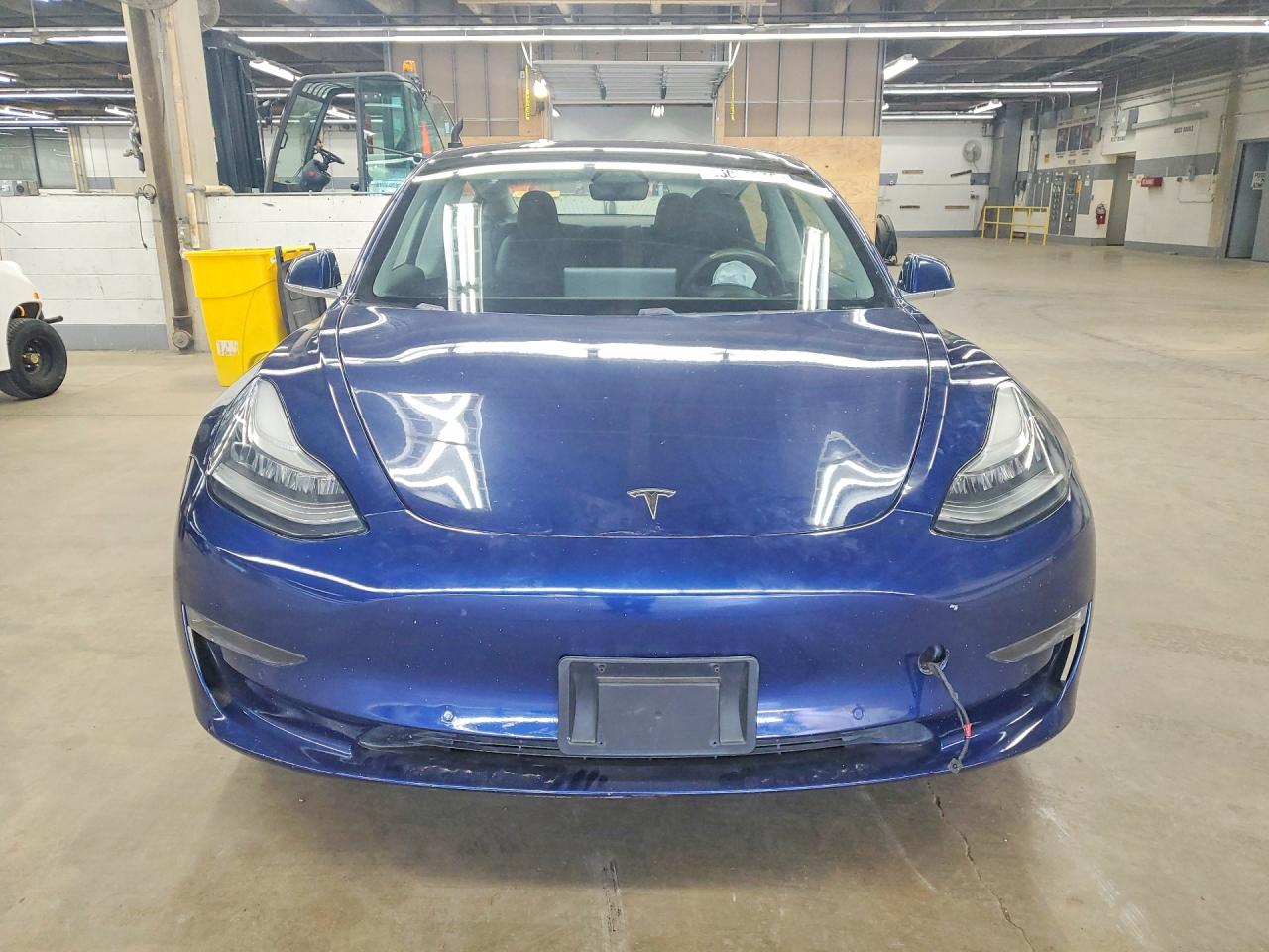 2018 Tesla Model 3 Синий vin: 5YJ3E1EA0JF008155
