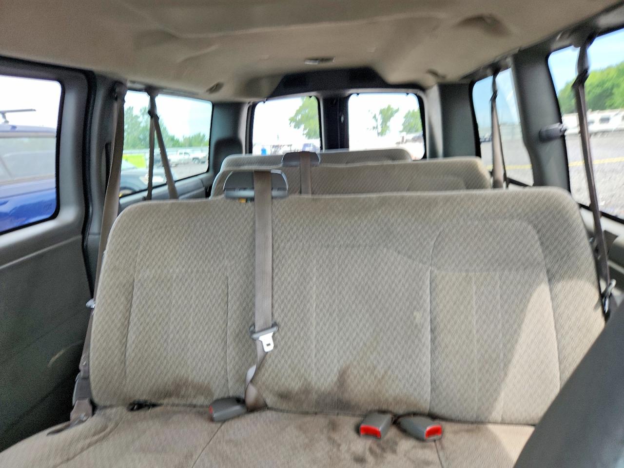 2009 Gmc Savana G1500 Blue vin: 1GKFH154191100401