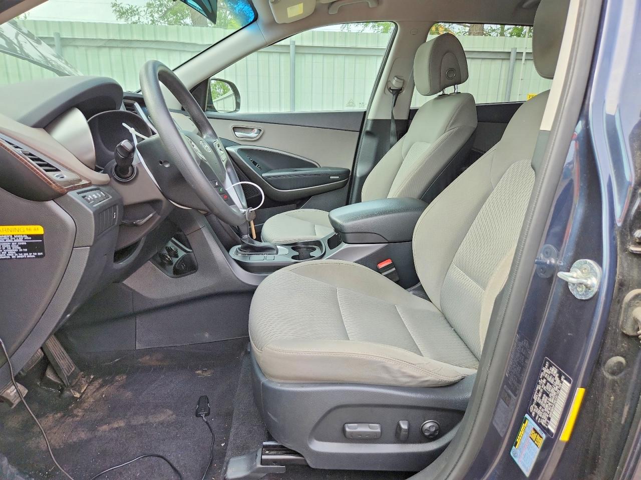 2017 Hyundai Santa Fe Se Серый vin: KM8SMDHF2HU191739