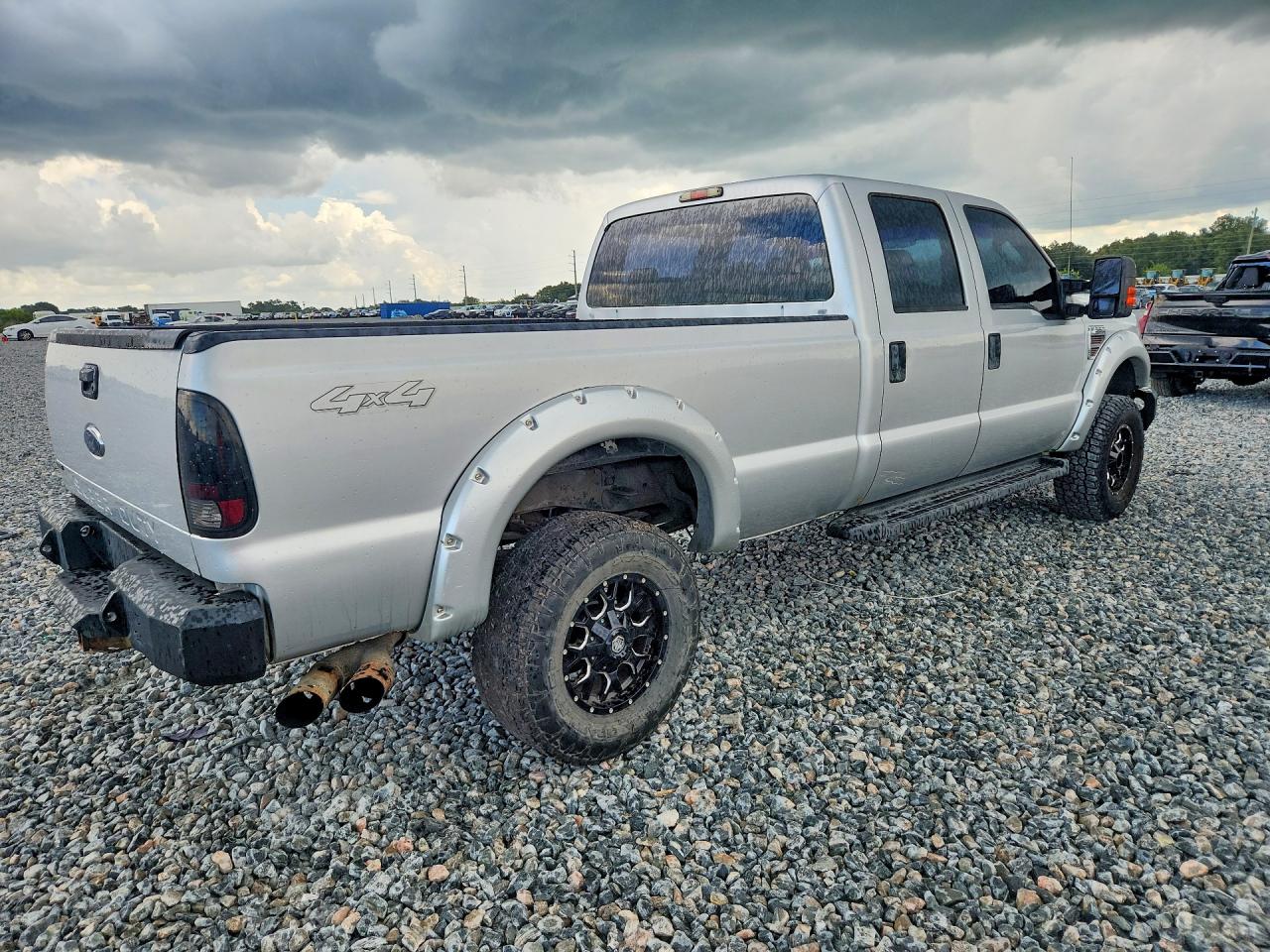 2010 Ford F350 Super Duty Silver vin: 1FTWW3BR5AEB40961