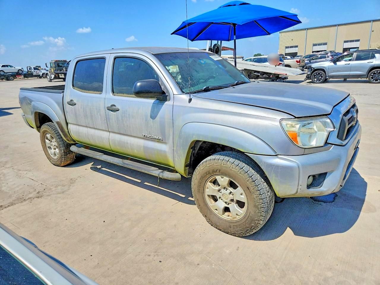 2015 Toyota Tacoma Double Cab Prerunner Silver vin: 5TFJU4GN5FX065444