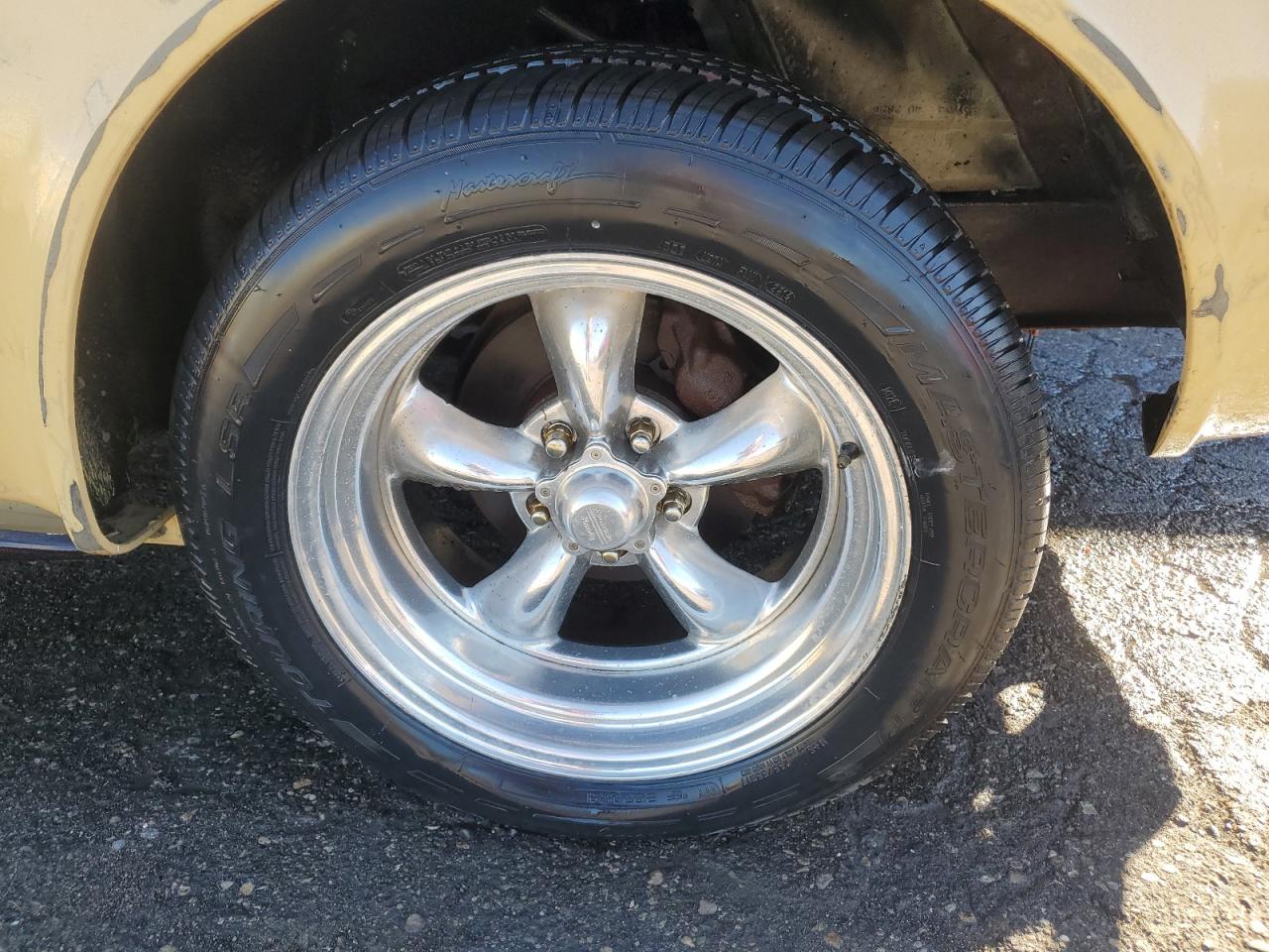 1986 Chevrolet Corvette Purple vin: M10017A235X051986 Damage: Right Front Wheel, Curb Rash, 1 to 2 inches