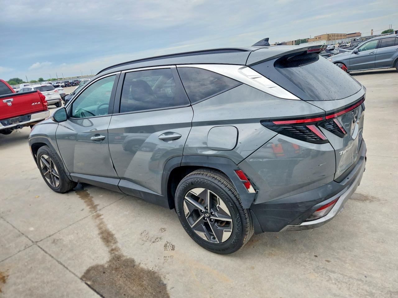 2025 Hyundai Tucson Sel Gray vin: 5NMJC3DE6SH595037