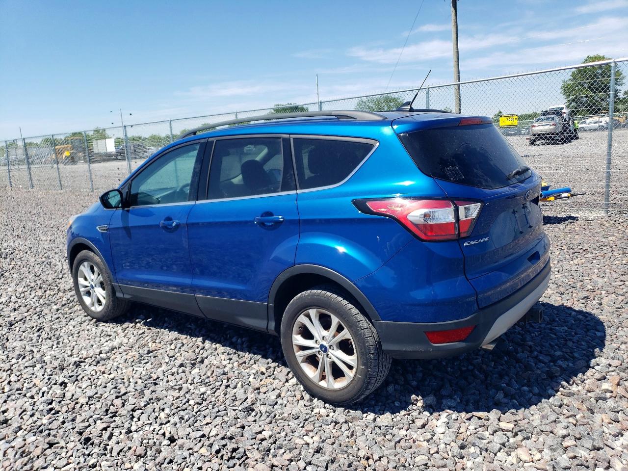 2018 Ford Escape Se Blue vin: 1FMCU9GD7JUC00586