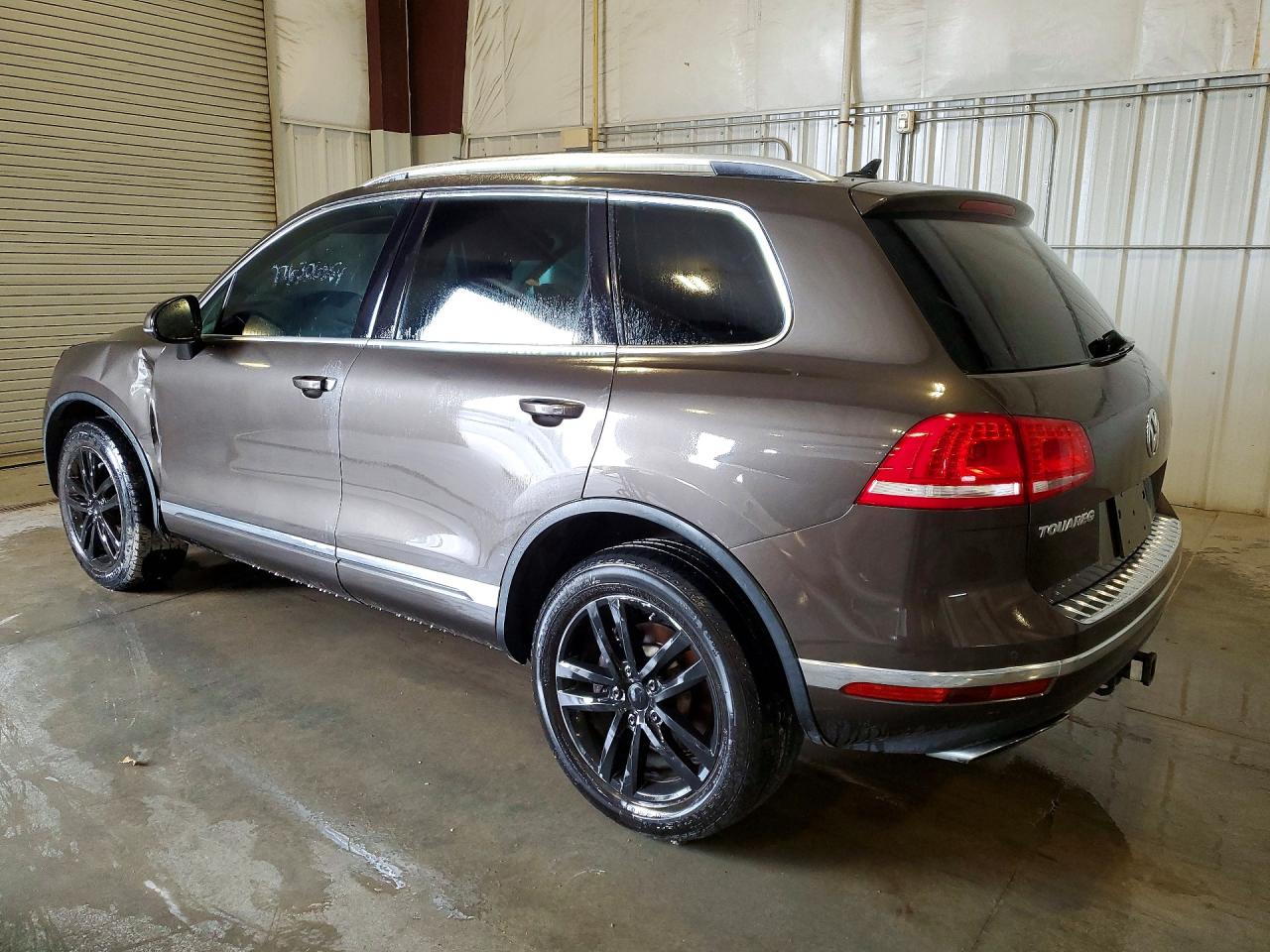 2015 Volkswagen Touareg V6 Brown vin: WVGEF9BP8FD006824