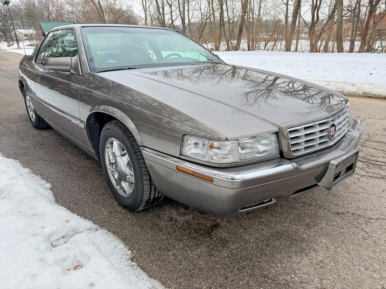 1999 Cadillac Eldorado Beige vin: 1G6EL12Y8XU600597