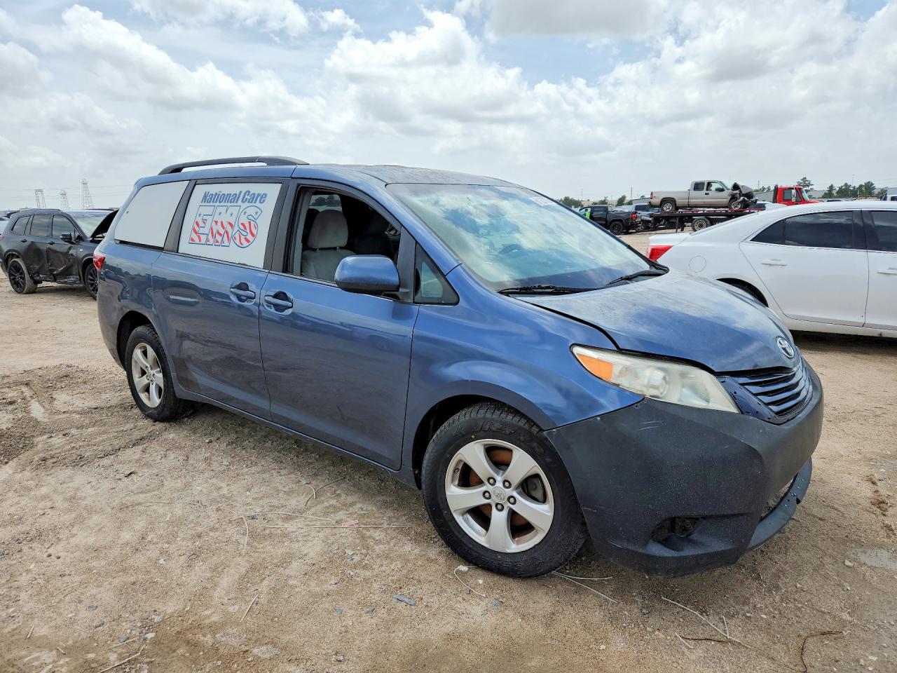 2015 Toyota Sienna Le Blue vin: 5TDKK3DC1FS604669