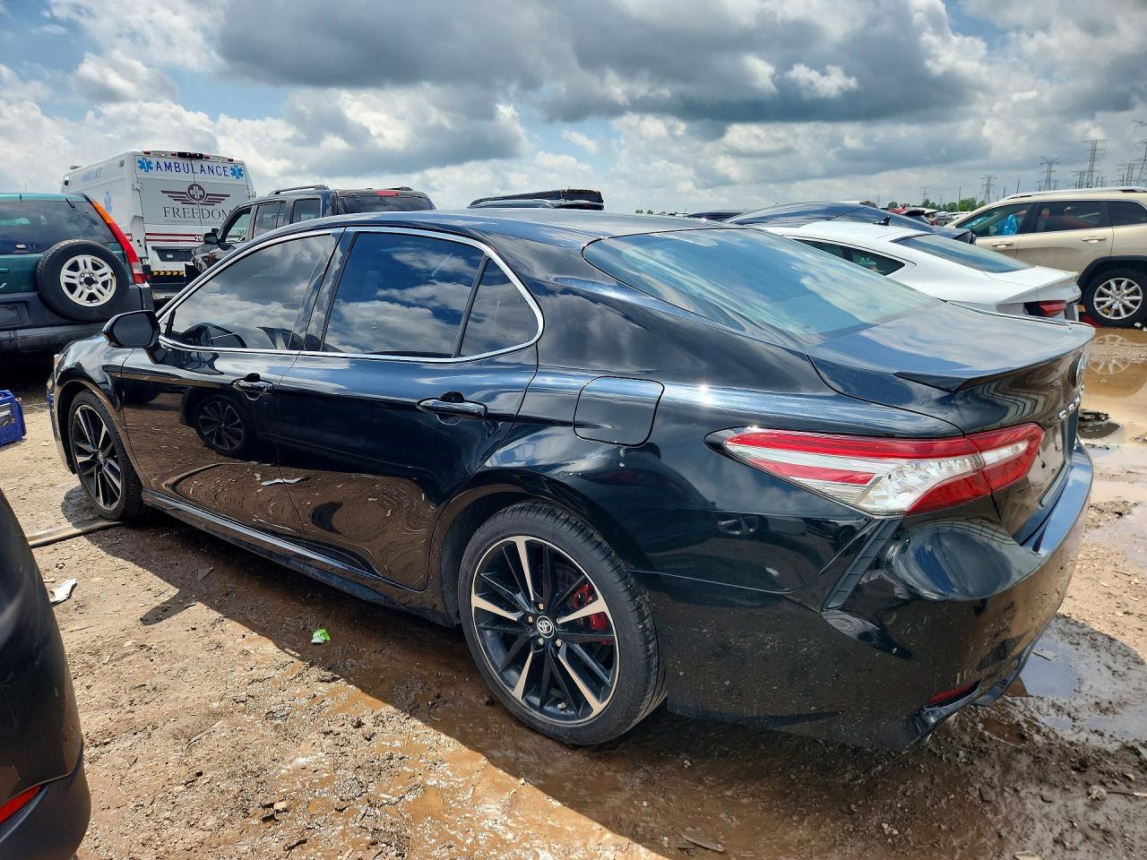 2018 Toyota Camry Xse Черный vin: 4T1B61HK8JU562947
